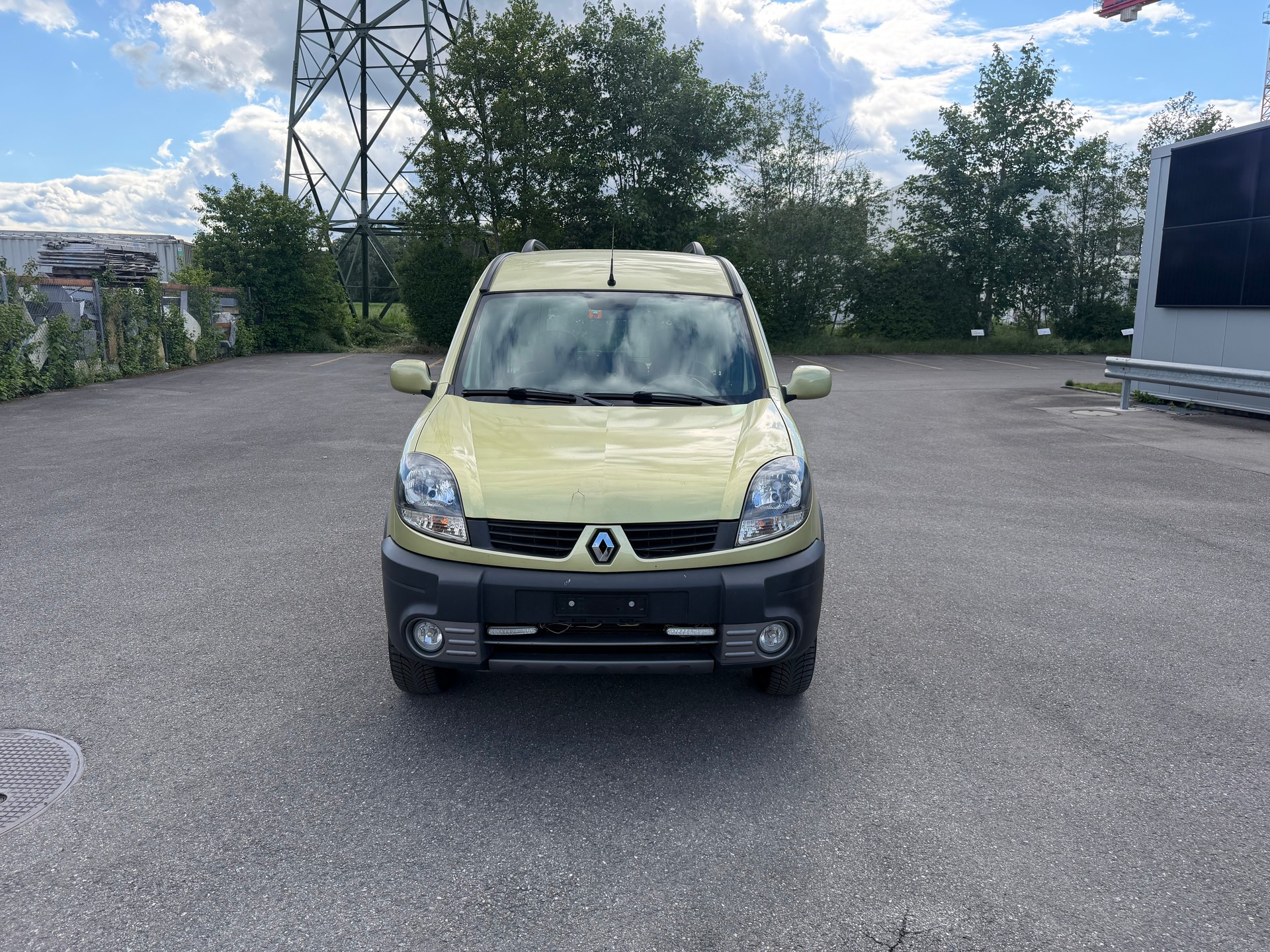 RENAULT Kangoo 1.6 16V Privilège Suisse 4x4-image-2
