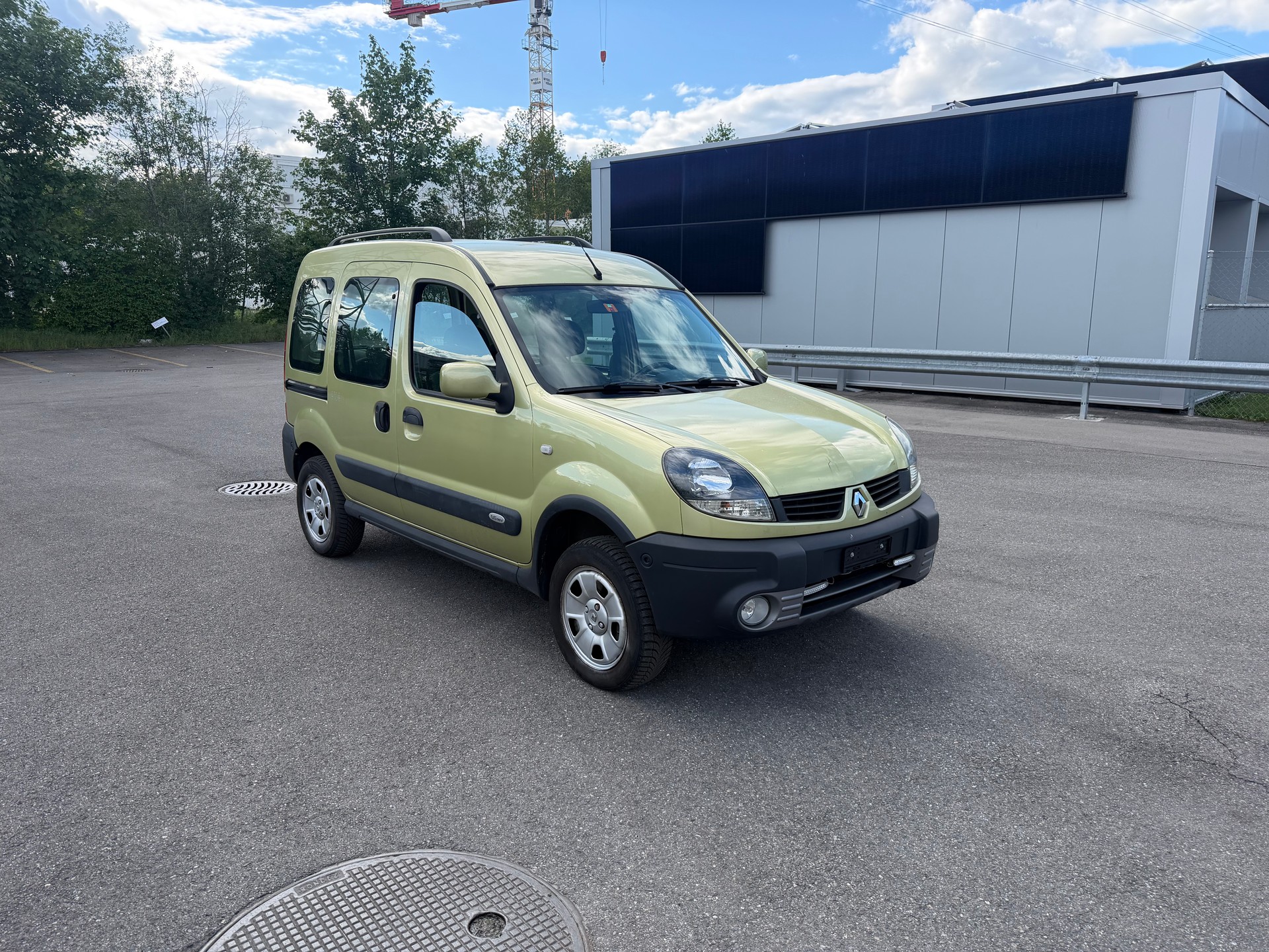 RENAULT Kangoo 1.6 16V Privilège Suisse 4x4-image-1