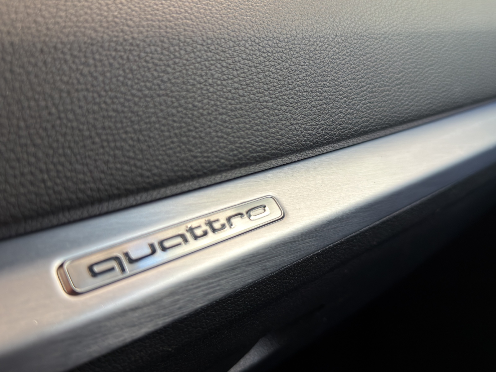 AUDI Q2 2.0 TDI sport quattro S-tronic-image-8