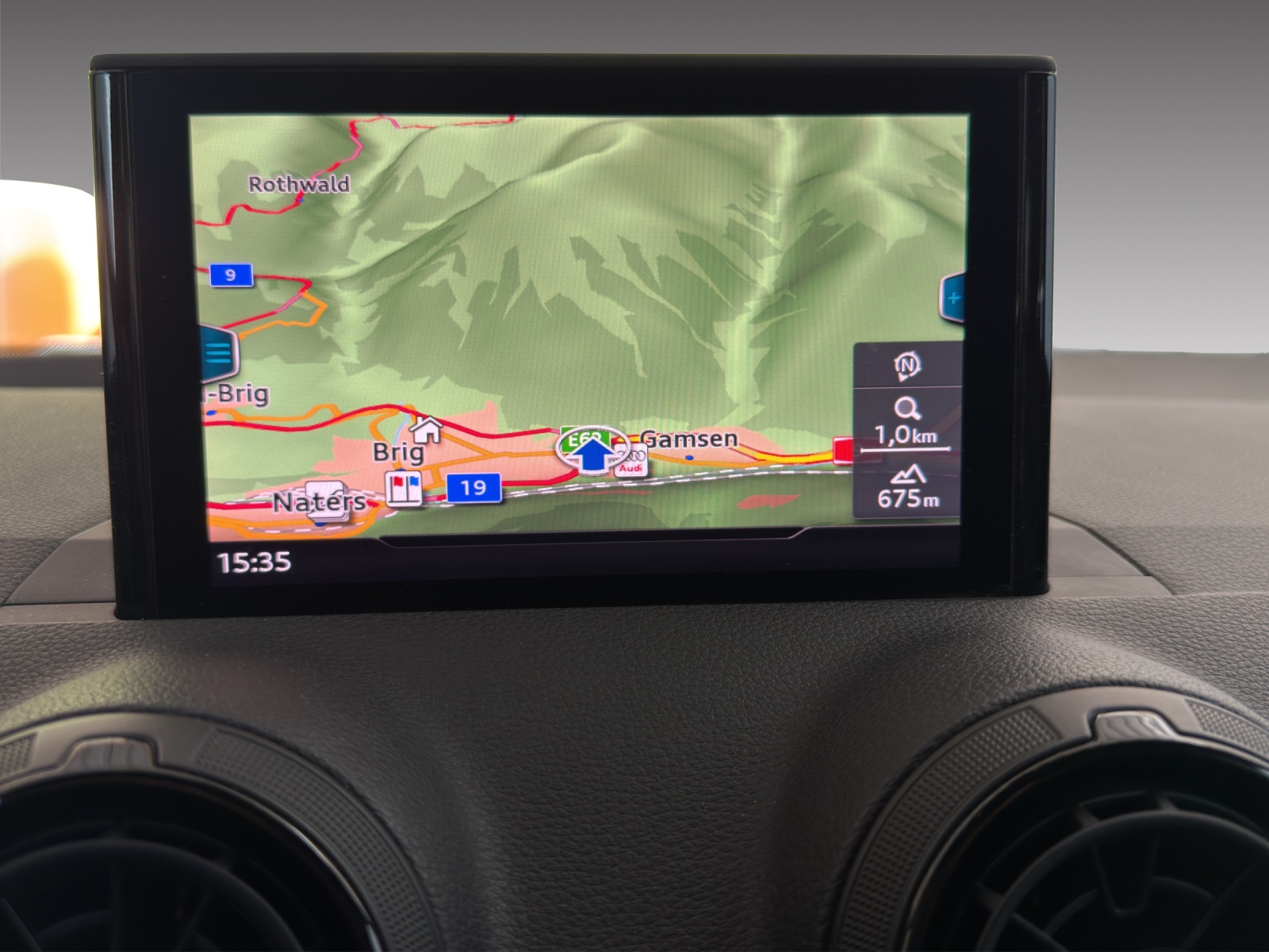 AUDI Q2 2.0 TDI sport quattro S-tronic-image-9