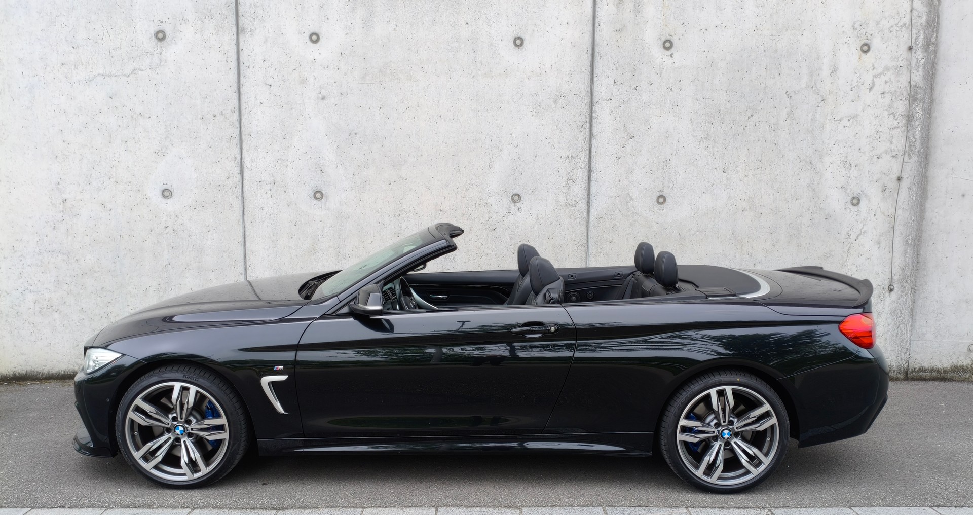 BMW 435i Cabriolet xDrive M-Sport Steptronic-image-3