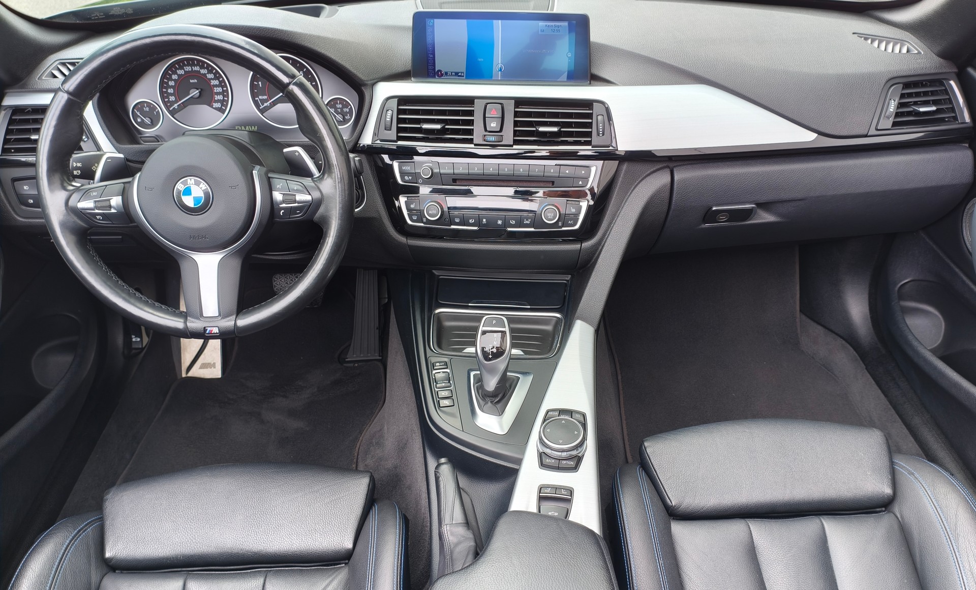 BMW 435i Cabriolet xDrive M-Sport Steptronic-image-8