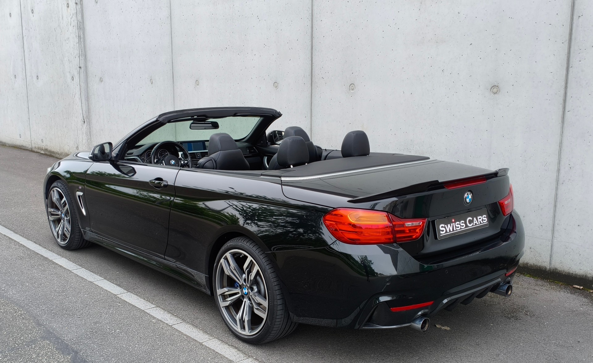 BMW 435i Cabriolet xDrive M-Sport Steptronic-image-4