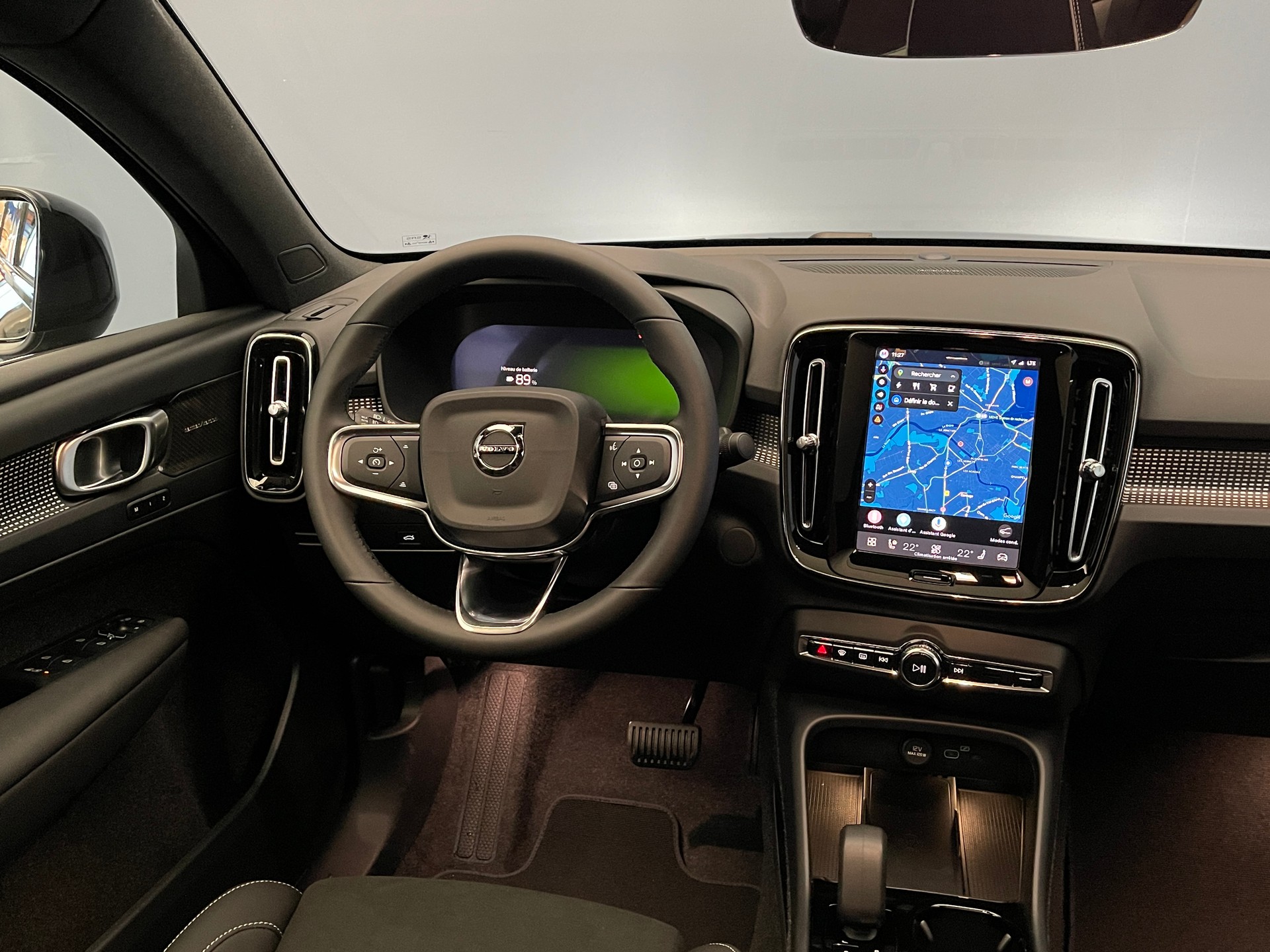 VOLVO EC40 Twin Performance Black Edition AWD-image-12