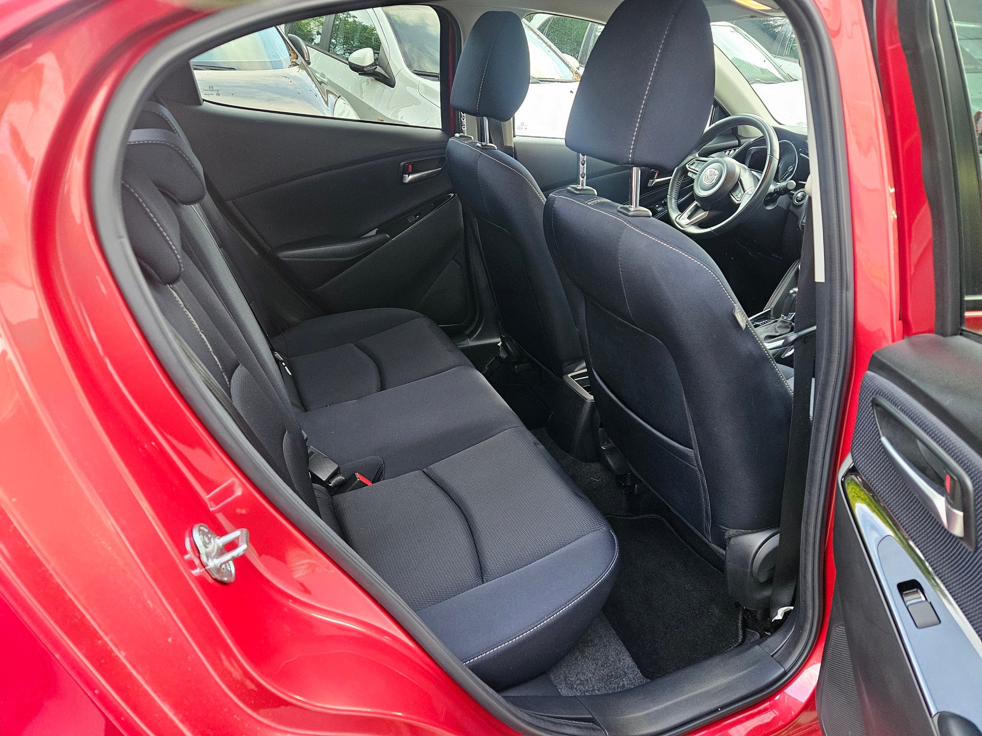 MAZDA 2 SKYACTIV-G 90 Revolution Automat-image-11