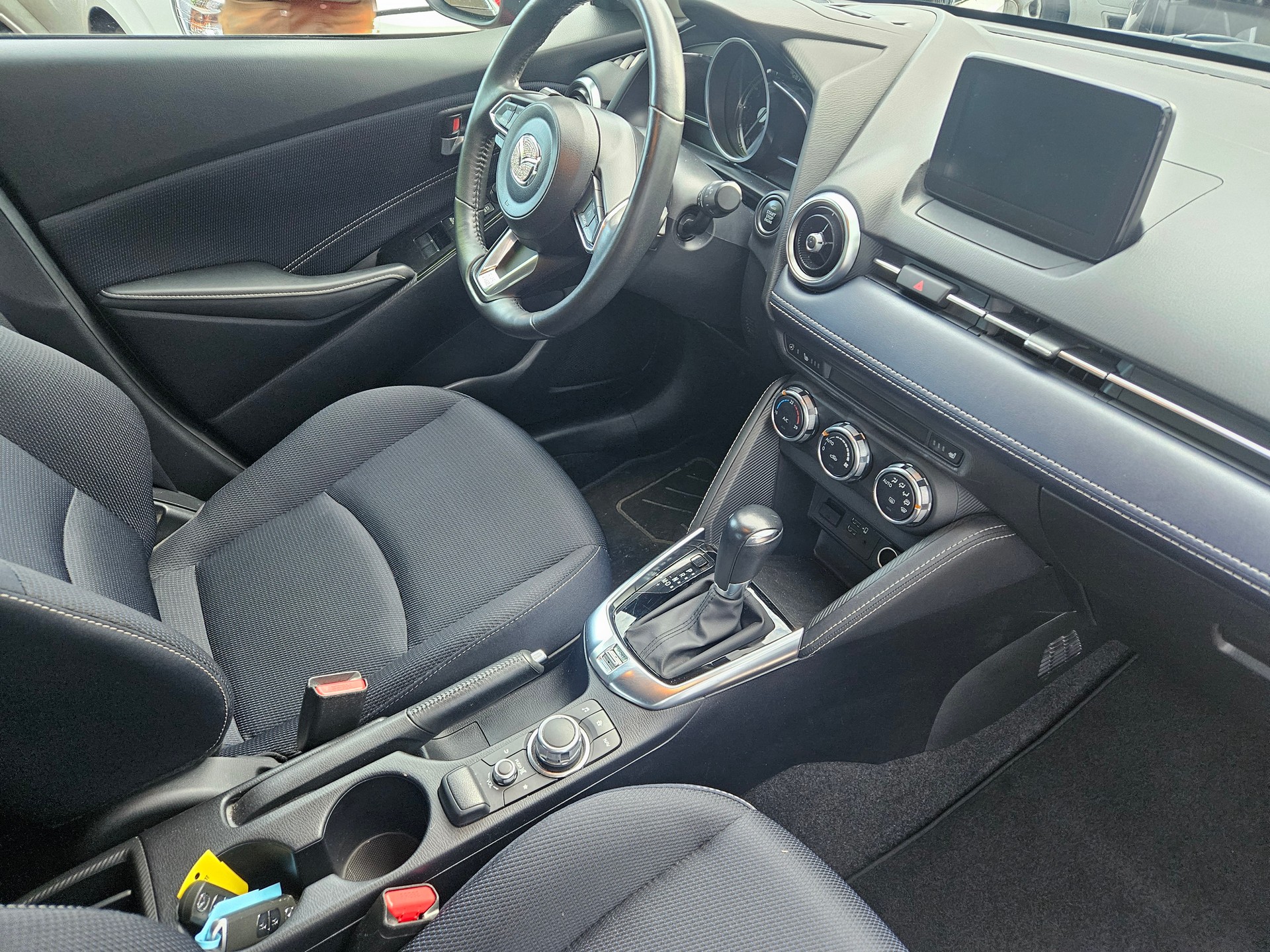 MAZDA 2 SKYACTIV-G 90 Revolution Automat-image-9
