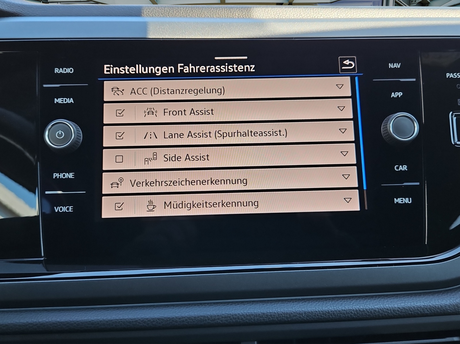 VW Taigo 1.5 TSI R-Line DSG-image-18