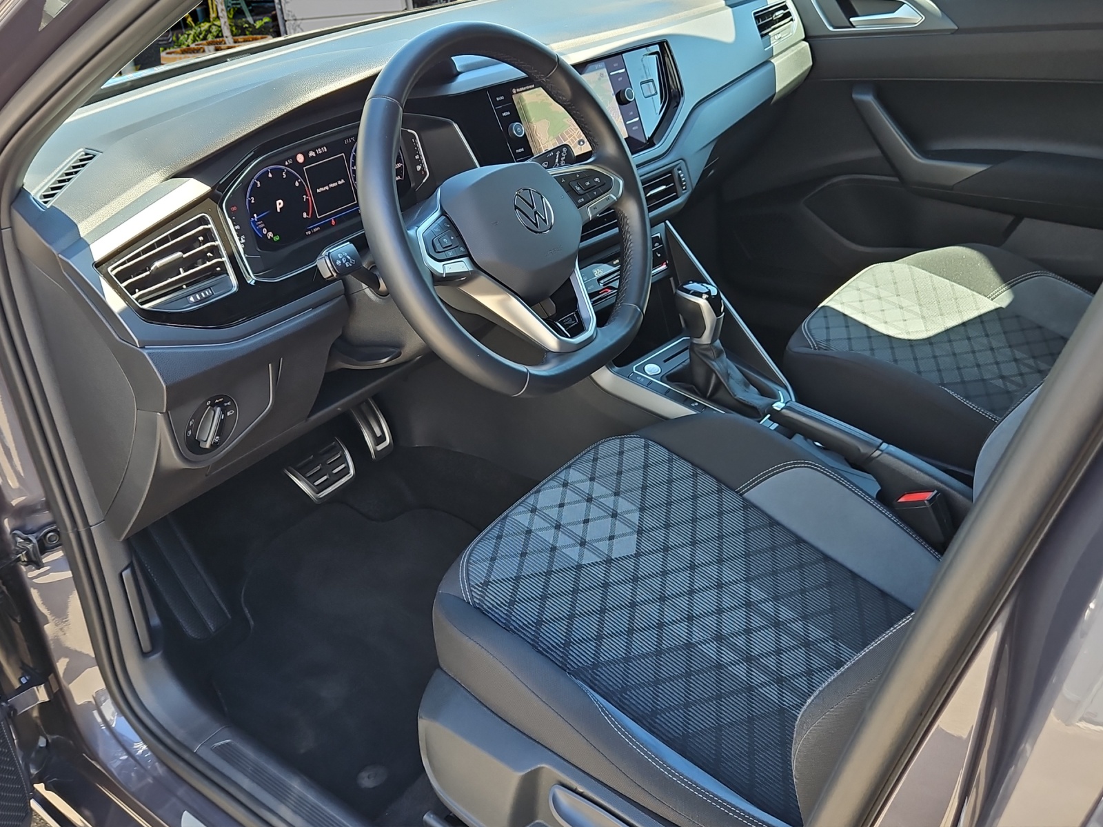 VW Taigo 1.5 TSI R-Line DSG-image-9