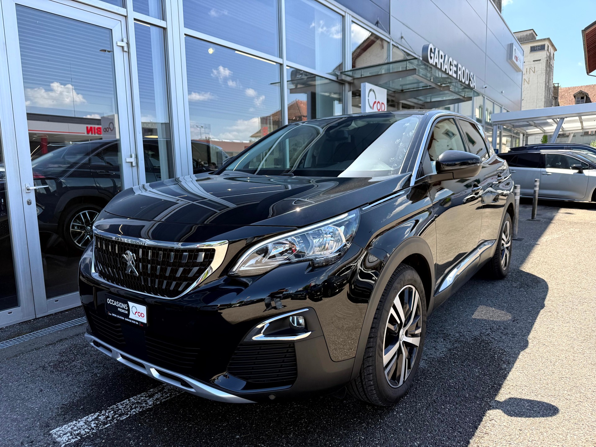 PEUGEOT 3008 1.2 PureTech Allure Noir Perla EAT8