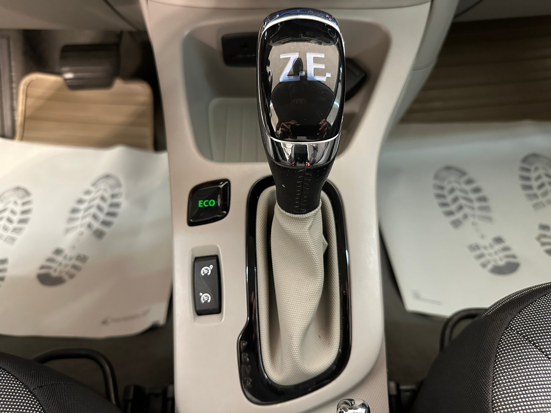 RENAULT Zoe Intens Q210-image-18