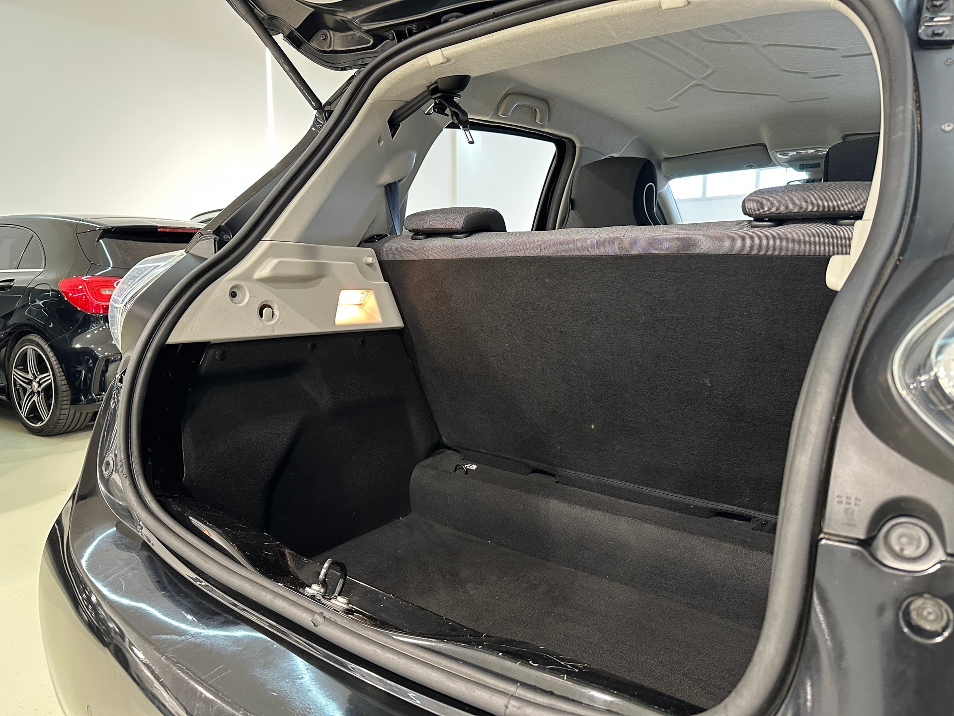 RENAULT Zoe Intens Q210-image-7