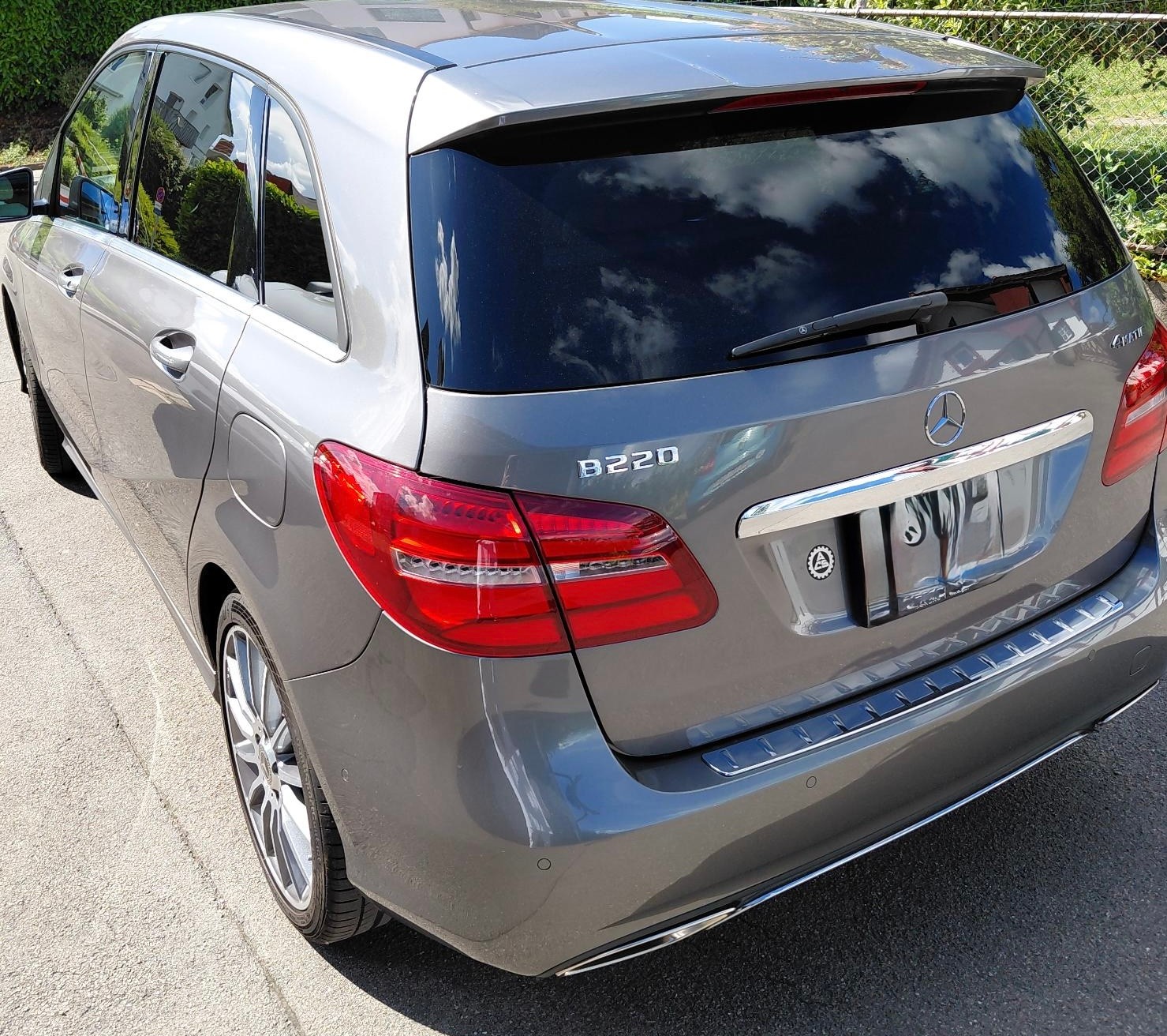 MERCEDES-BENZ B 220 Style 4m-image-2