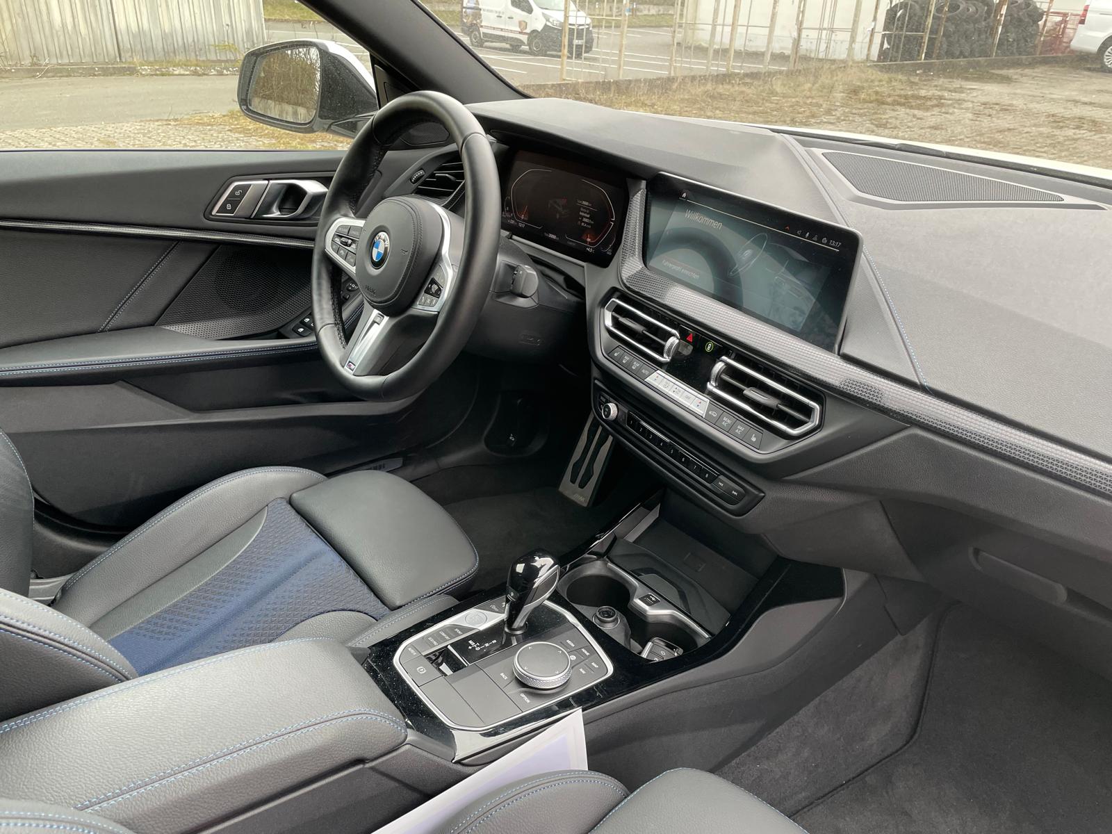 BMW 220d Gran Coupé xDrive M Steptronic-image-9