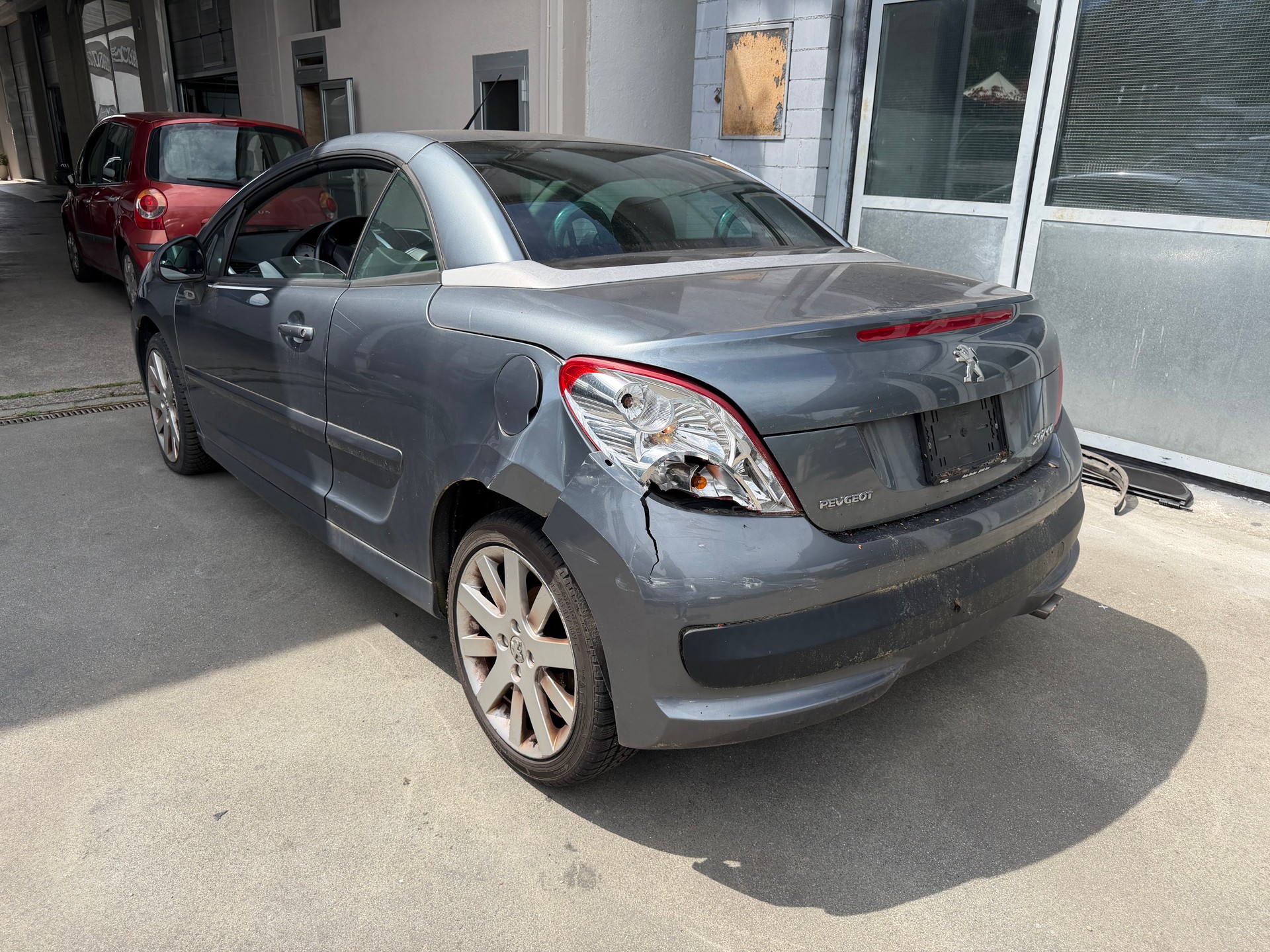 PEUGEOT 207 CC 1.6 16V Platinium Edition-image-3
