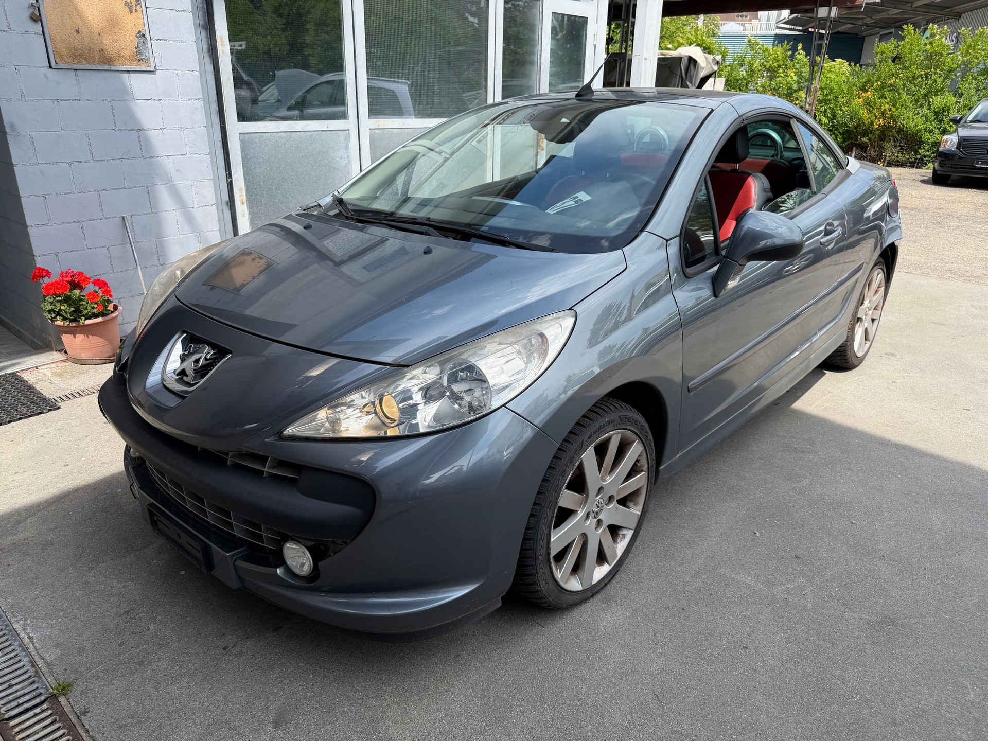 PEUGEOT 207 CC 1.6 16V Platinium Edition-image-2