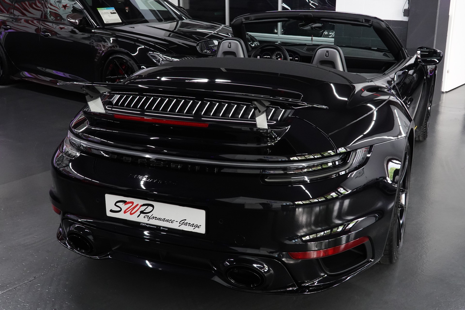 PORSCHE 911 TURBO S CABRIO PDK BLACK CH-FZ LIFTSYSTEM FULL ON TOP-image-26
