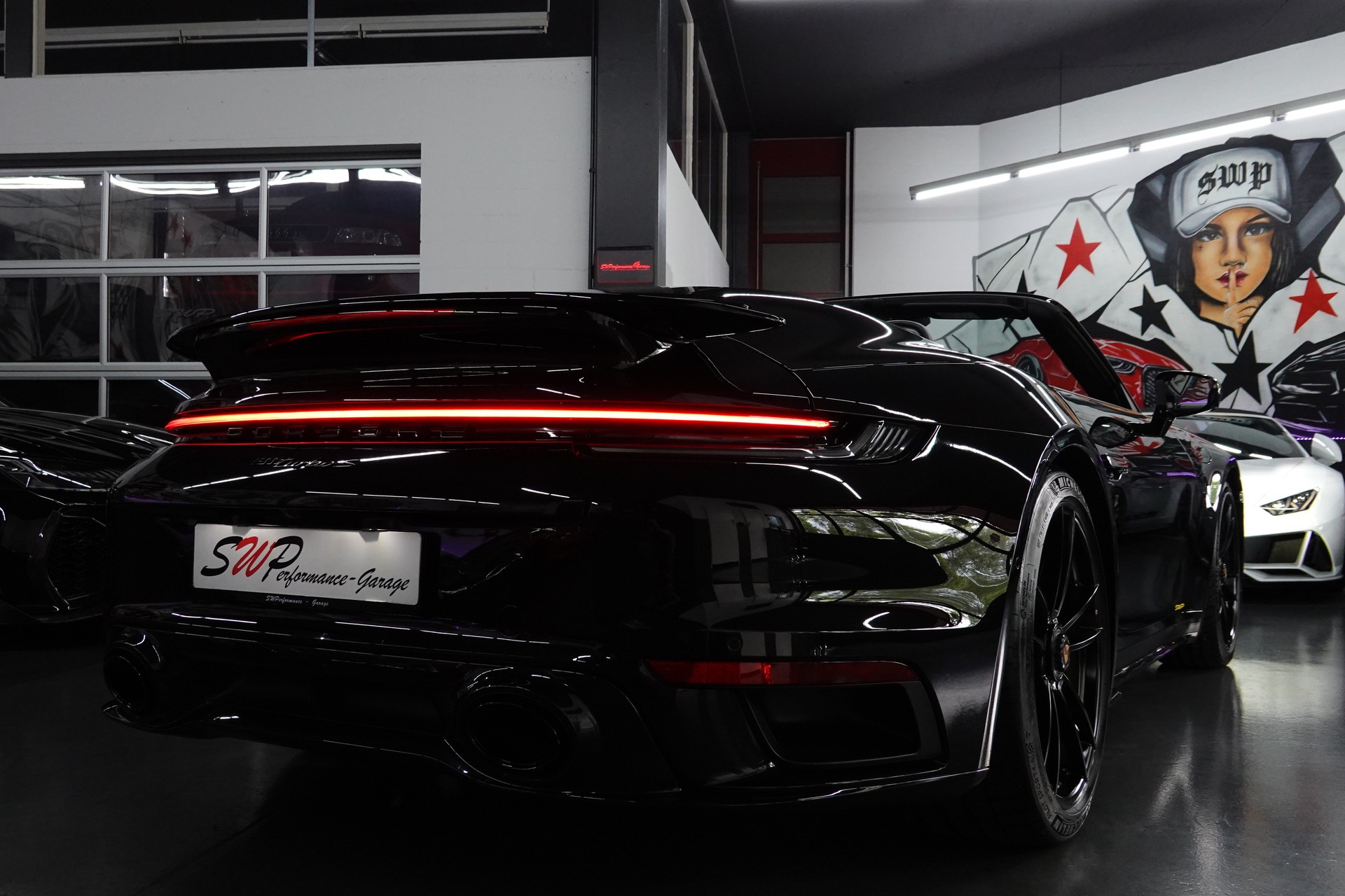 PORSCHE 911 TURBO S CABRIO PDK BLACK CH-FZ LIFTSYSTEM FULL ON TOP-image-54