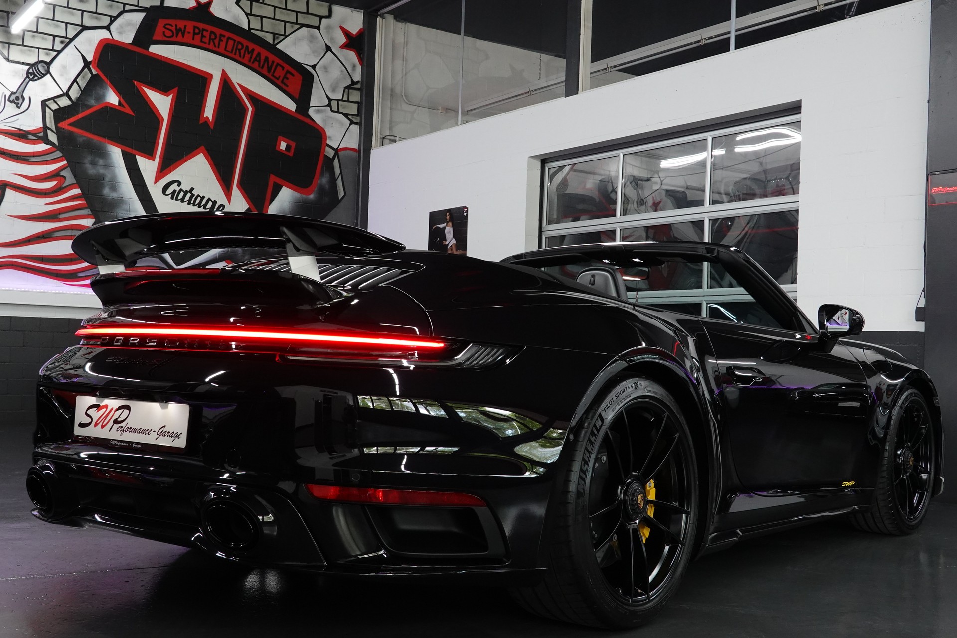 PORSCHE 911 TURBO S CABRIO PDK BLACK CH-FZ LIFTSYSTEM FULL ON TOP-image-20