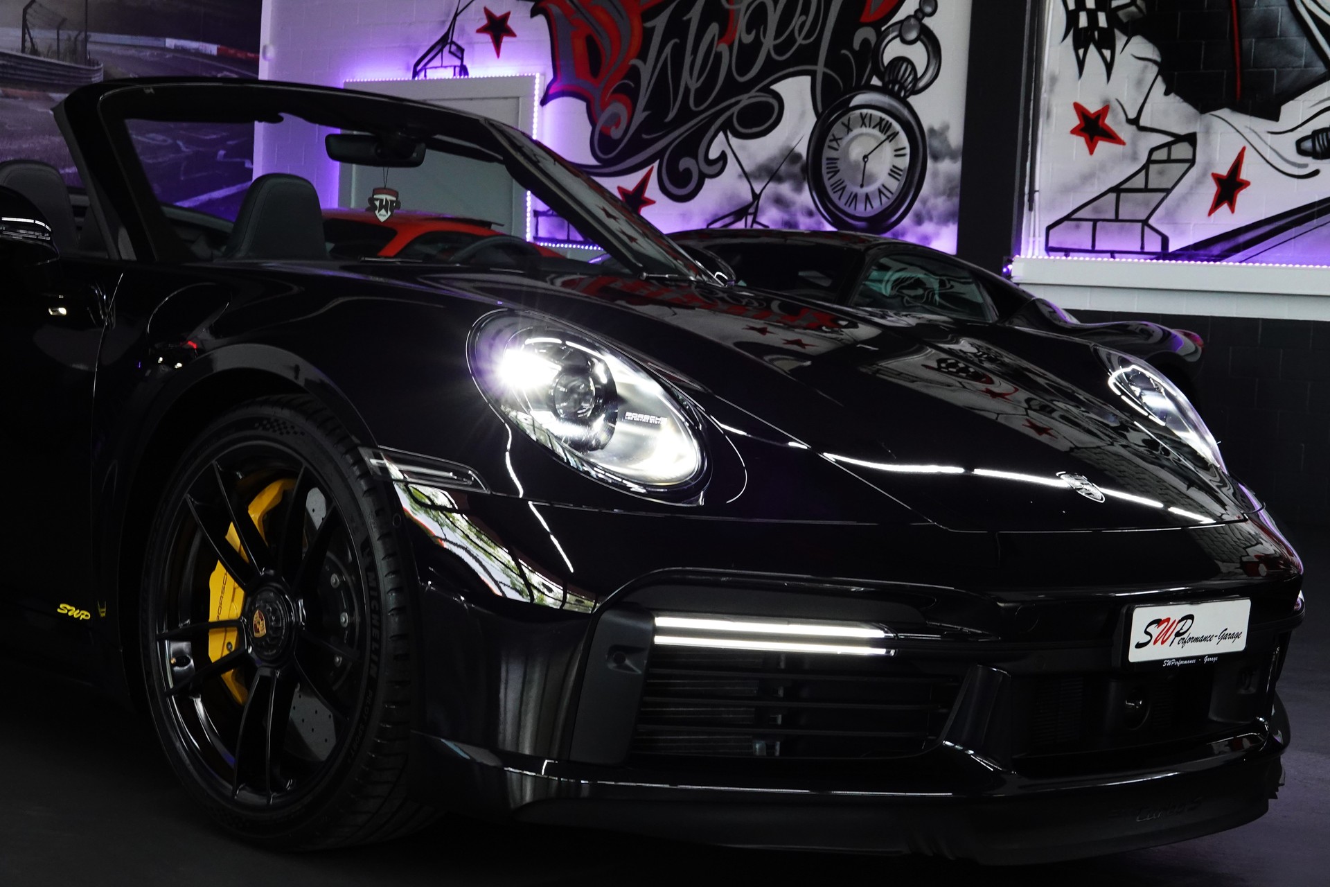 PORSCHE 911 TURBO S CABRIO PDK BLACK CH-FZ LIFTSYSTEM FULL ON TOP-image-17