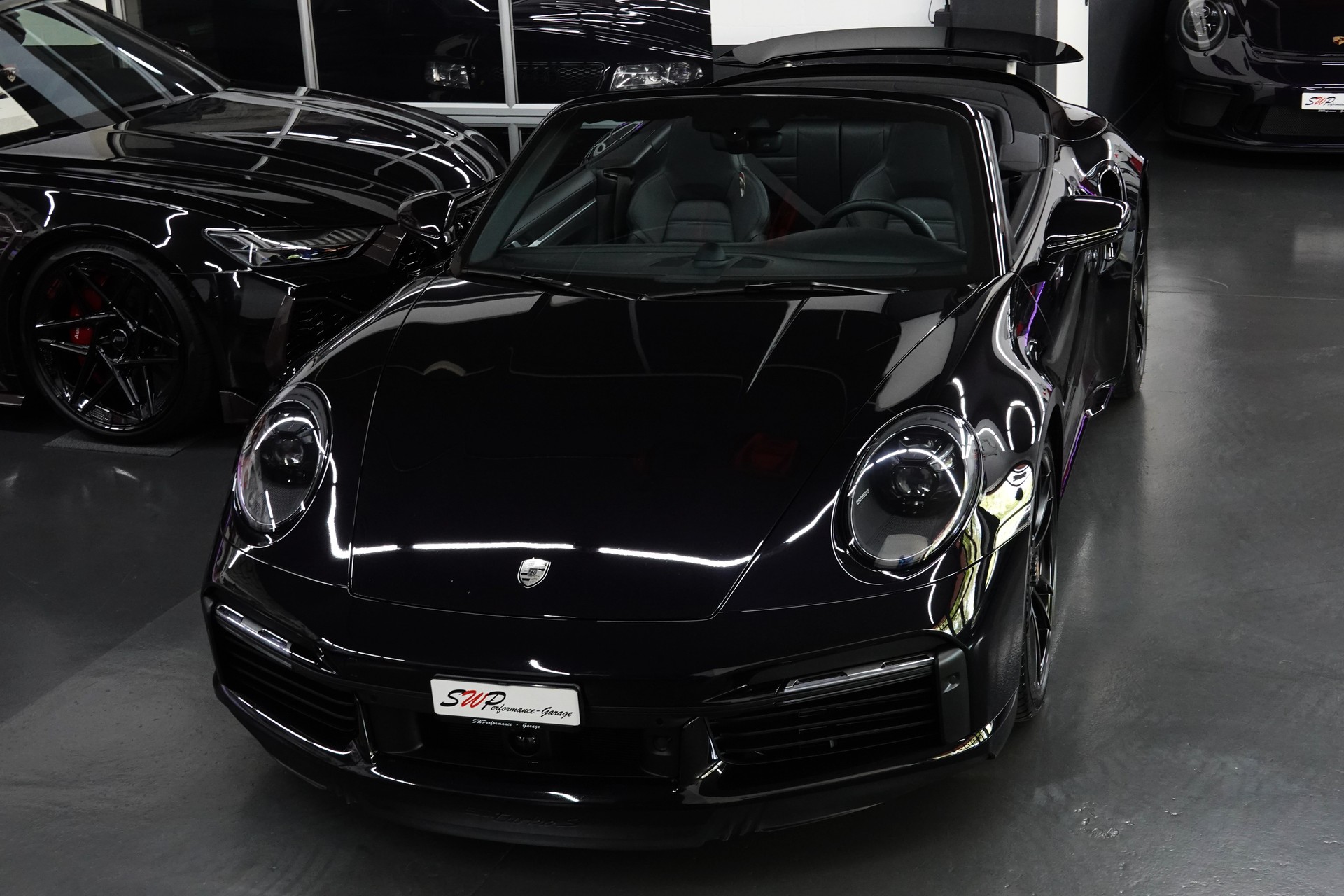PORSCHE 911 TURBO S CABRIO PDK BLACK CH-FZ LIFTSYSTEM FULL ON TOP-showroom-element-3