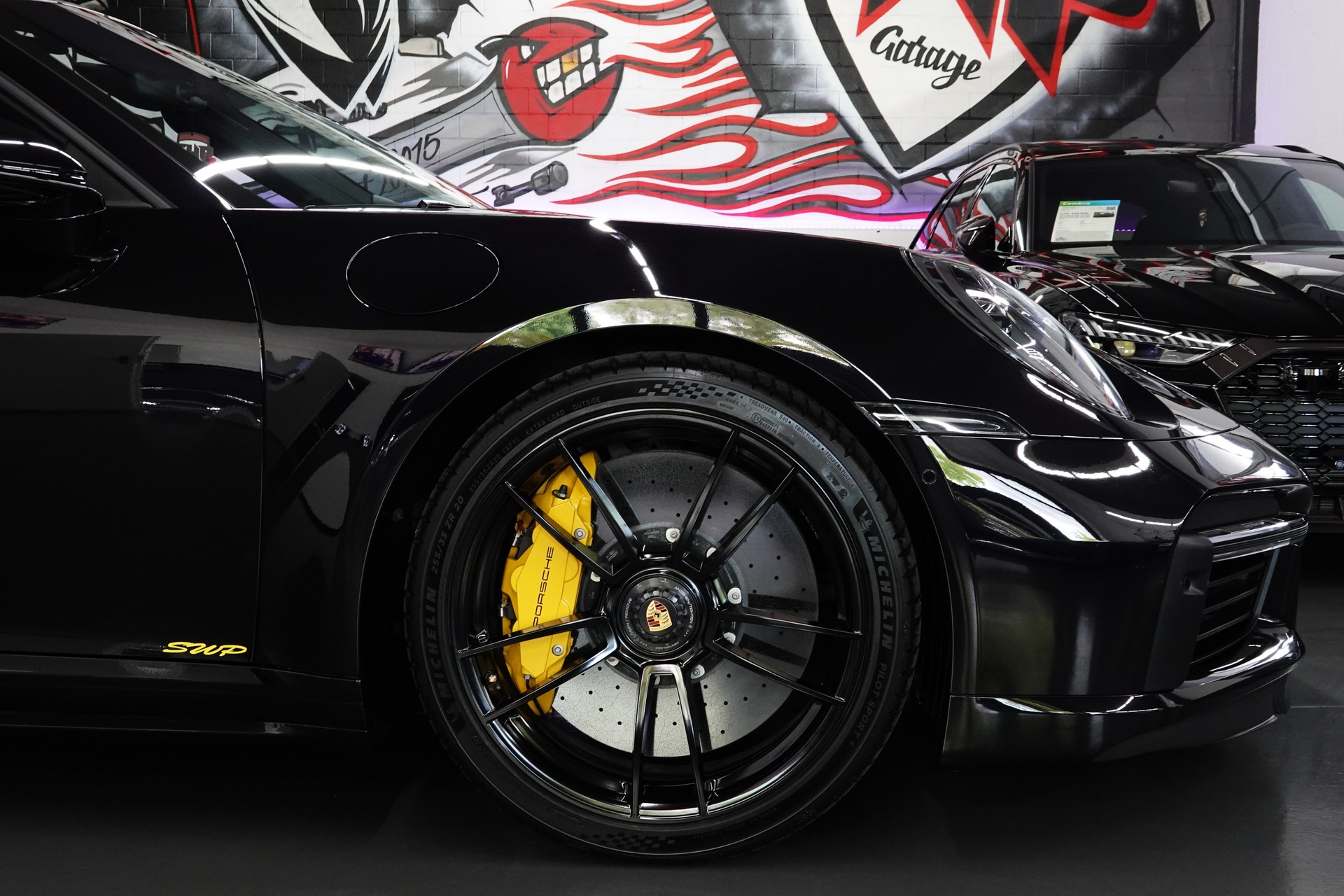PORSCHE 911 TURBO S CABRIO PDK BLACK CH-FZ LIFTSYSTEM FULL ON TOP-image-13