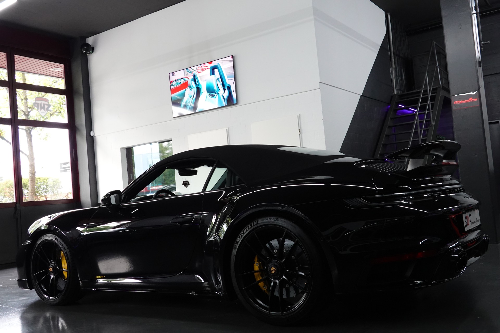 PORSCHE 911 TURBO S CABRIO PDK BLACK CH-FZ LIFTSYSTEM FULL ON TOP-image-56