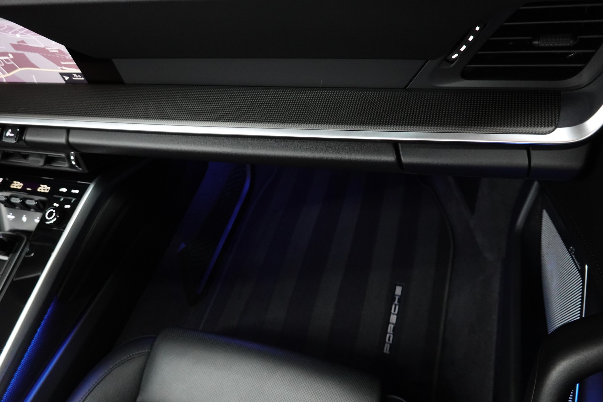 PORSCHE 911 TURBO S CABRIO PDK BLACK CH-FZ LIFTSYSTEM FULL ON TOP-image-46