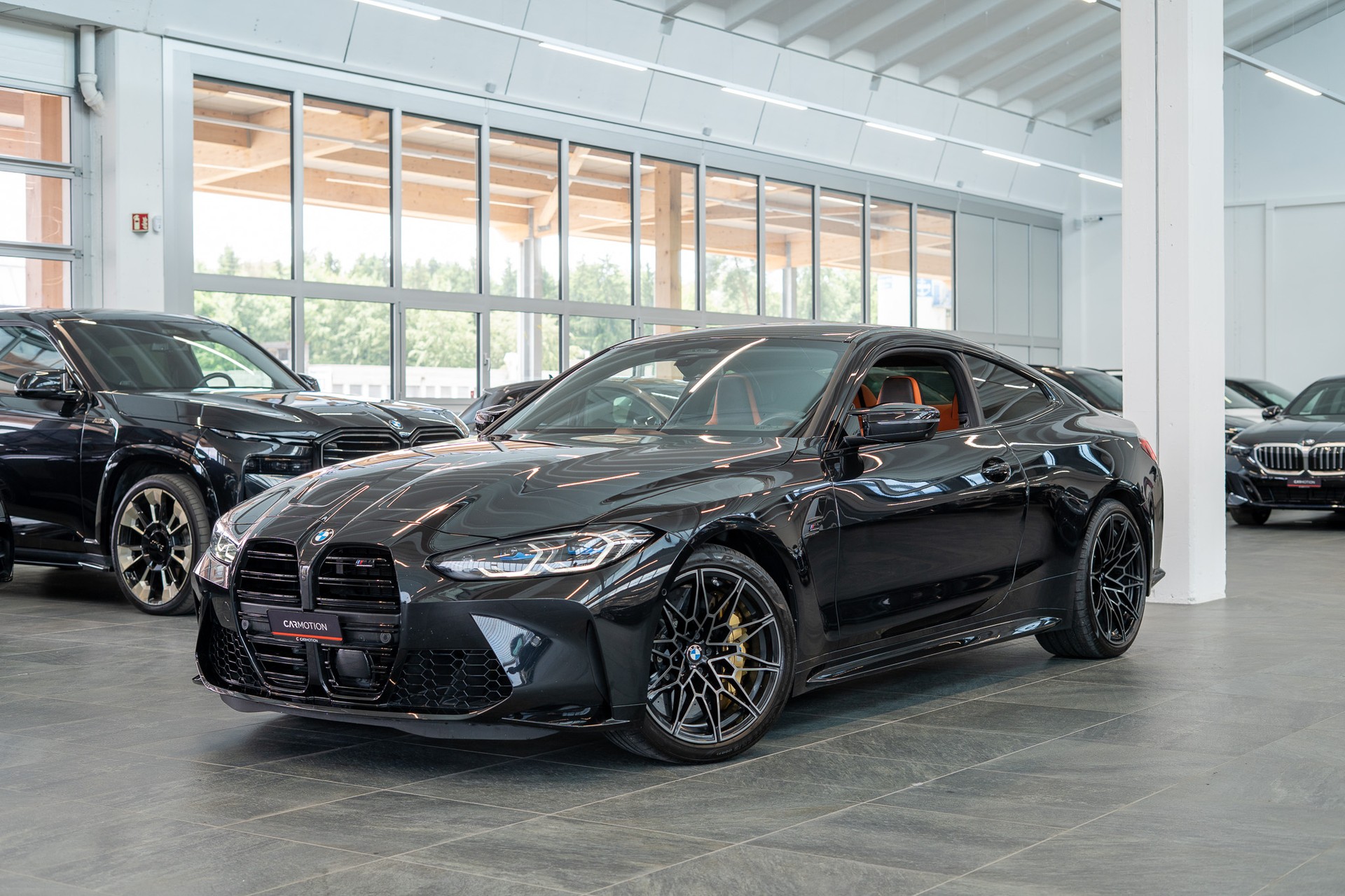 BMW M4 Competition xDrive Coupé / M Carbon Schalensitze / Keramik Bremsanlage / Head-Up Display