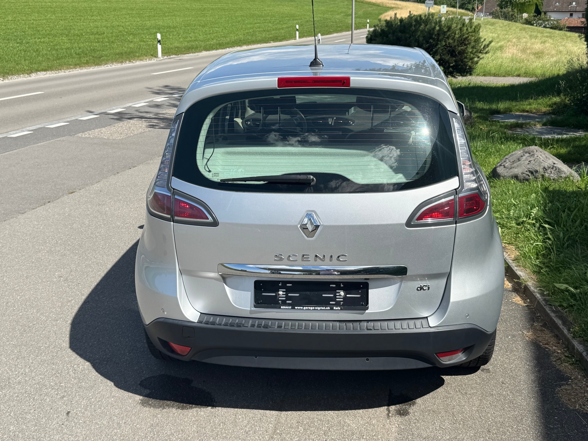 RENAULT Scénic 2.0 dCi Privilège Automatic-image-4