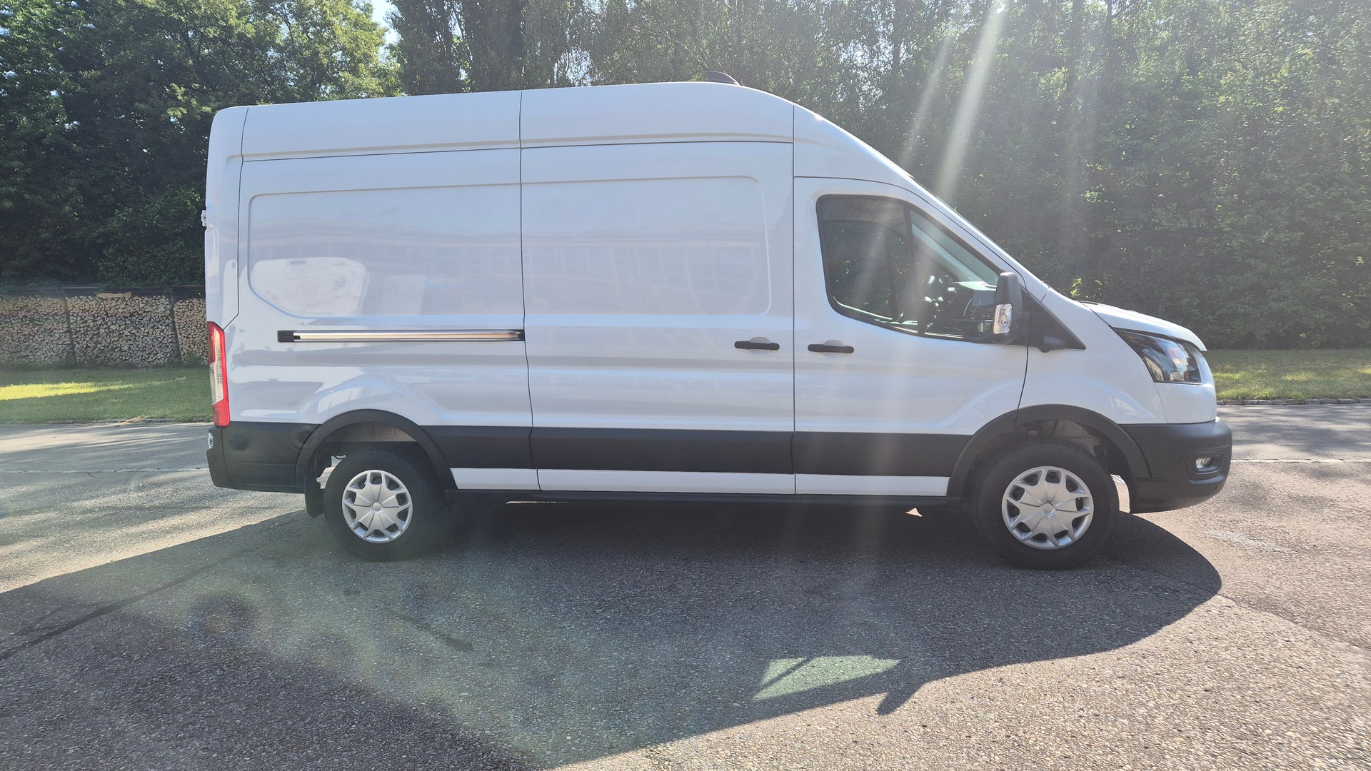 FORD E-Transit Van 350 L3H3 Trend RWD 68kWh-showroom-element-2