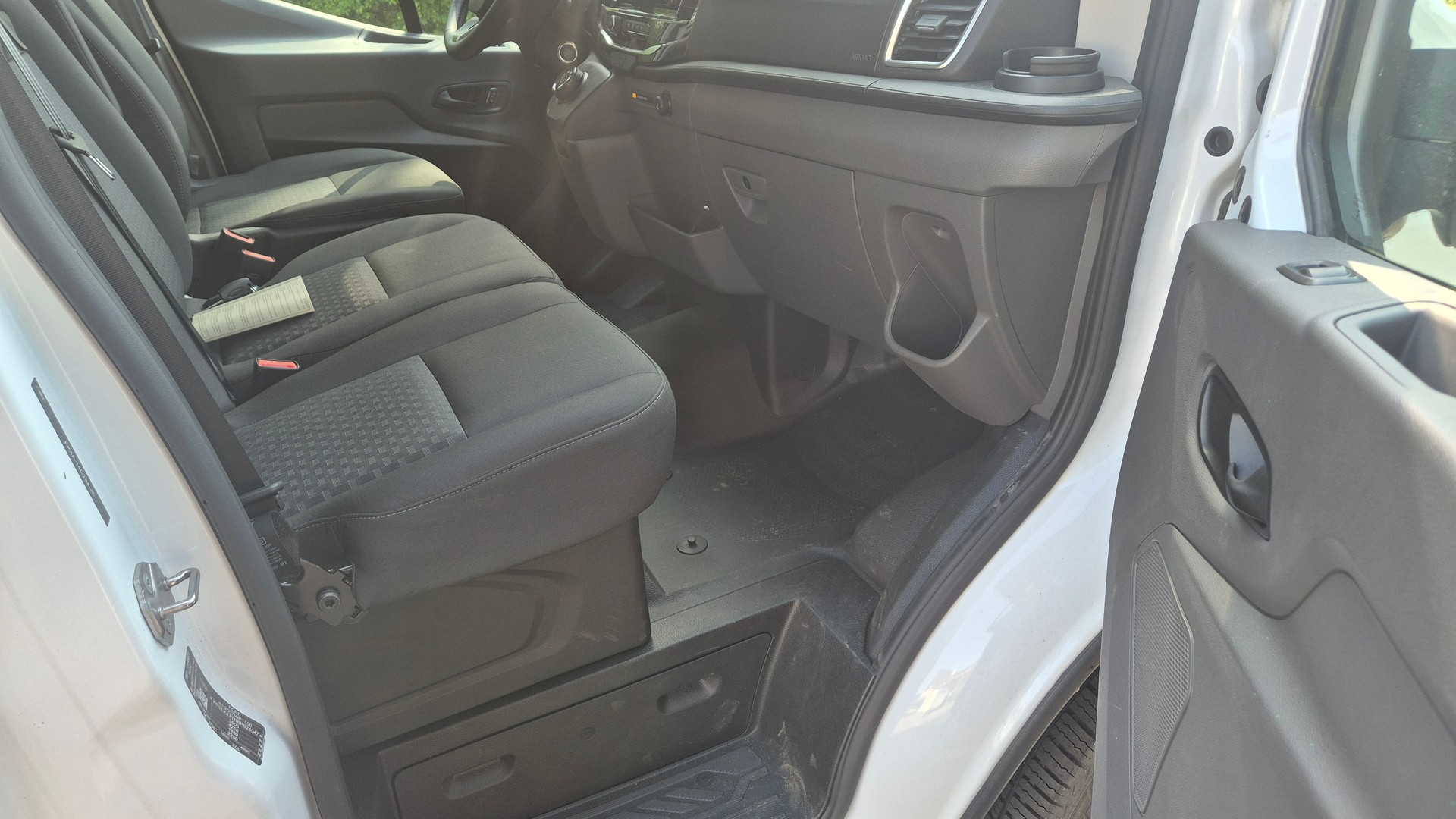 FORD E-Transit Van 350 L3H3 Trend RWD 68kWh-image-9