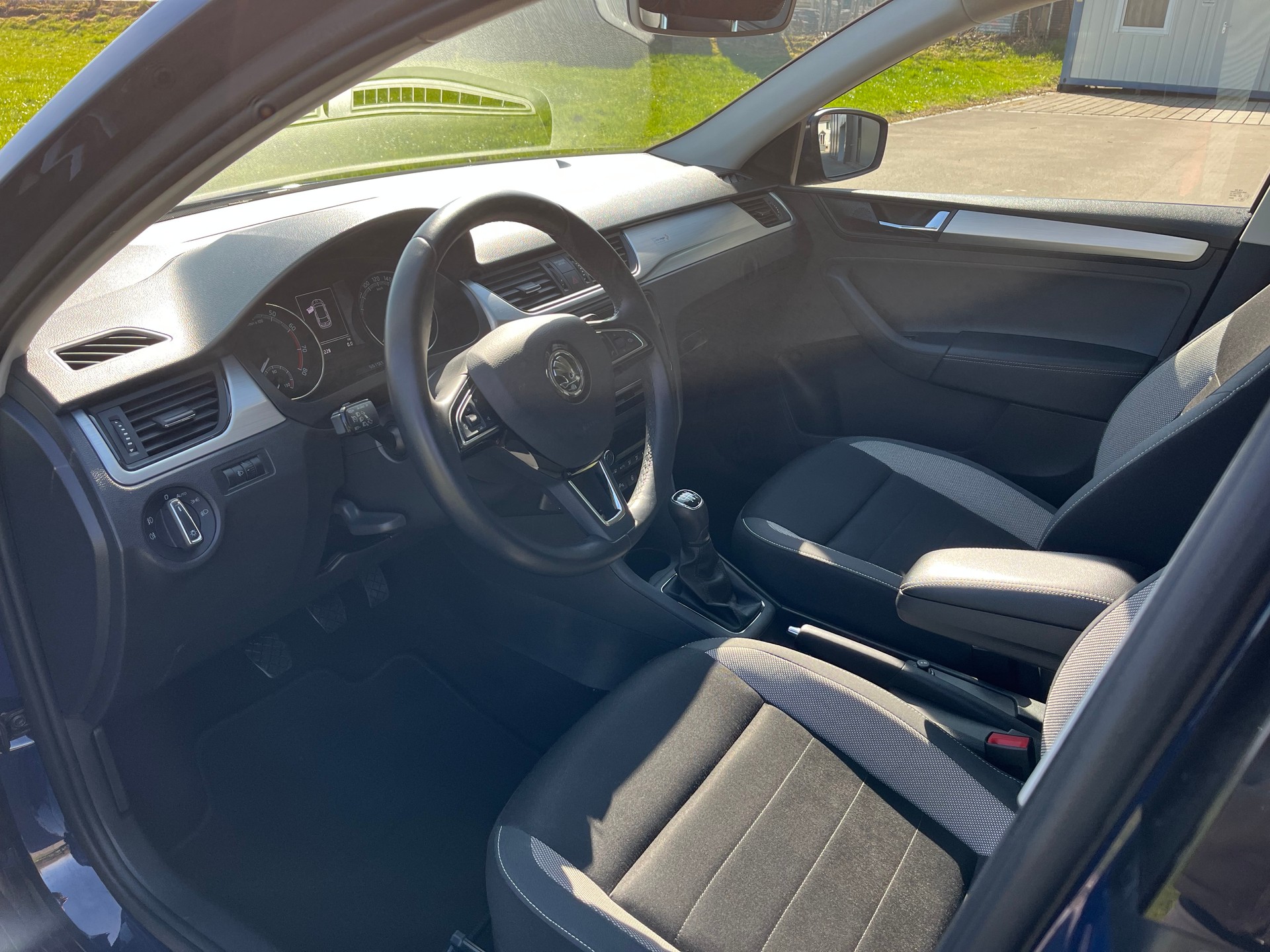 SKODA Rapid Spaceback 1.0 TSI Ambition-showroom-element-3