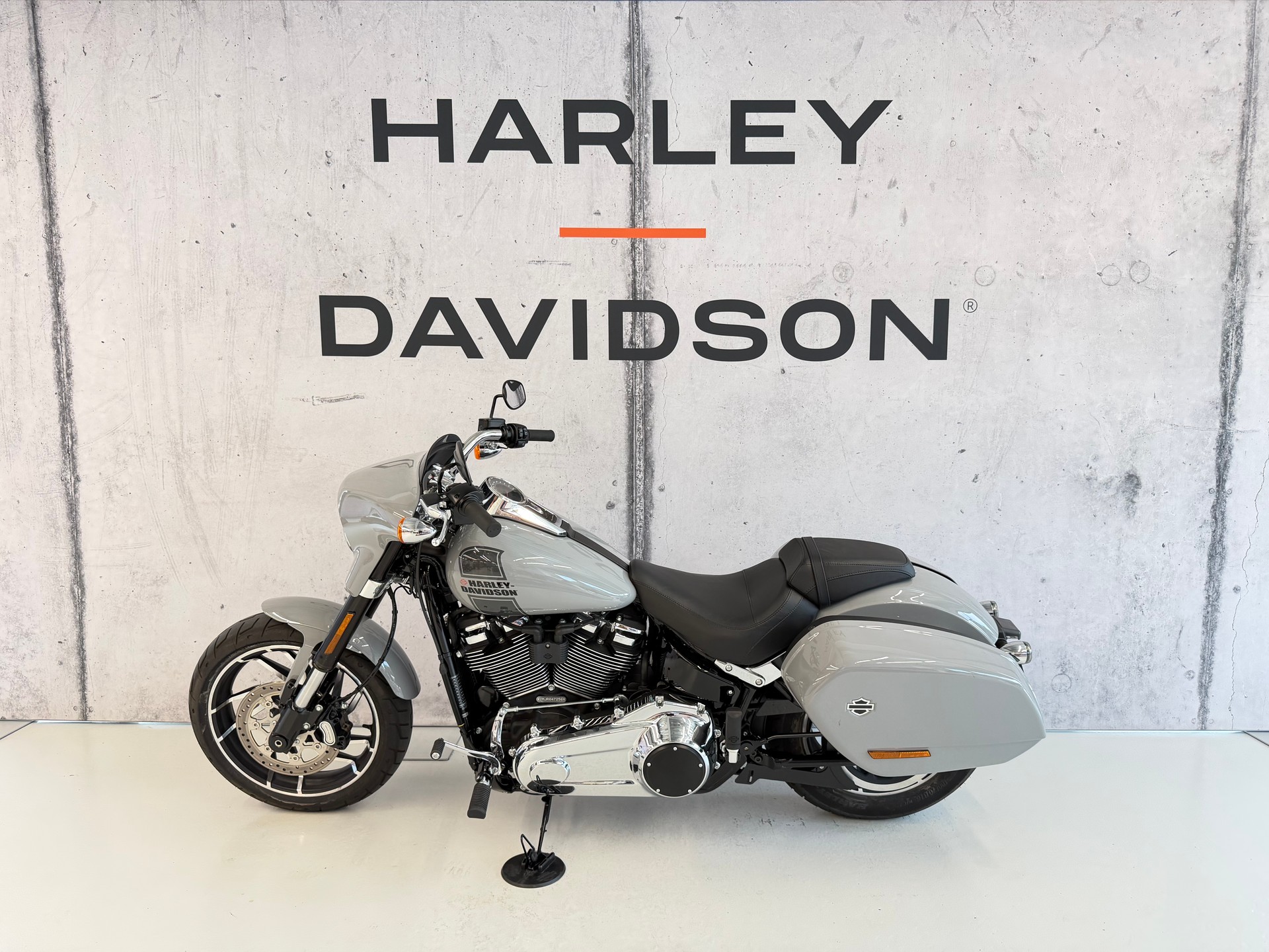 HARLEY-DAVIDSON FLSB Sport Glide 107-image-3