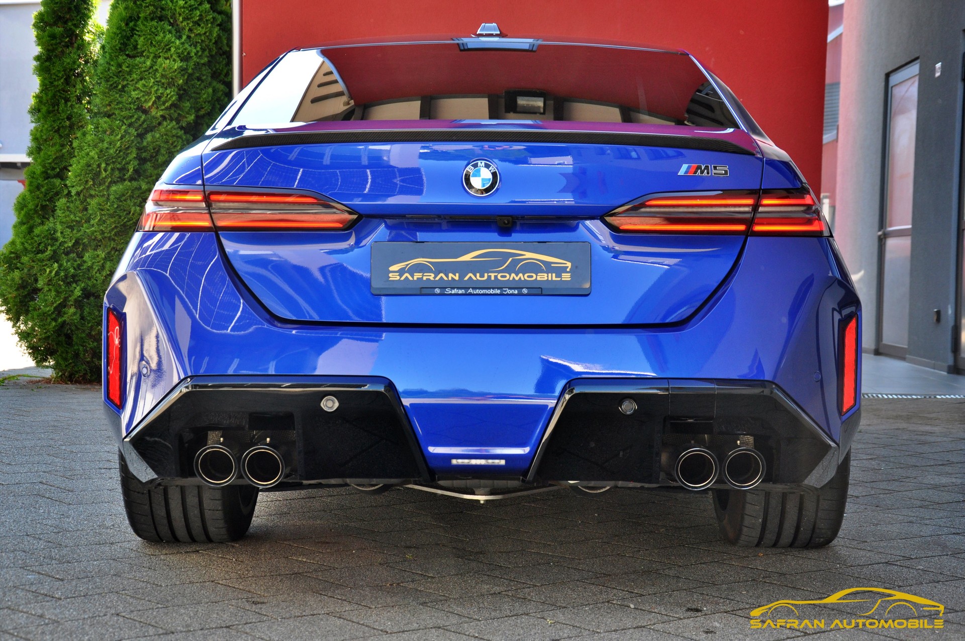 BMW M5 xDrive-image-5