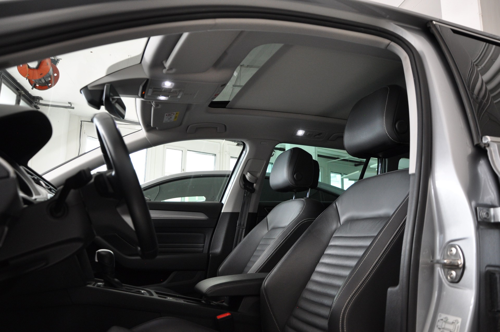 VW Passat 2.0 TDI BMT Business 4Motion DSG-image-10