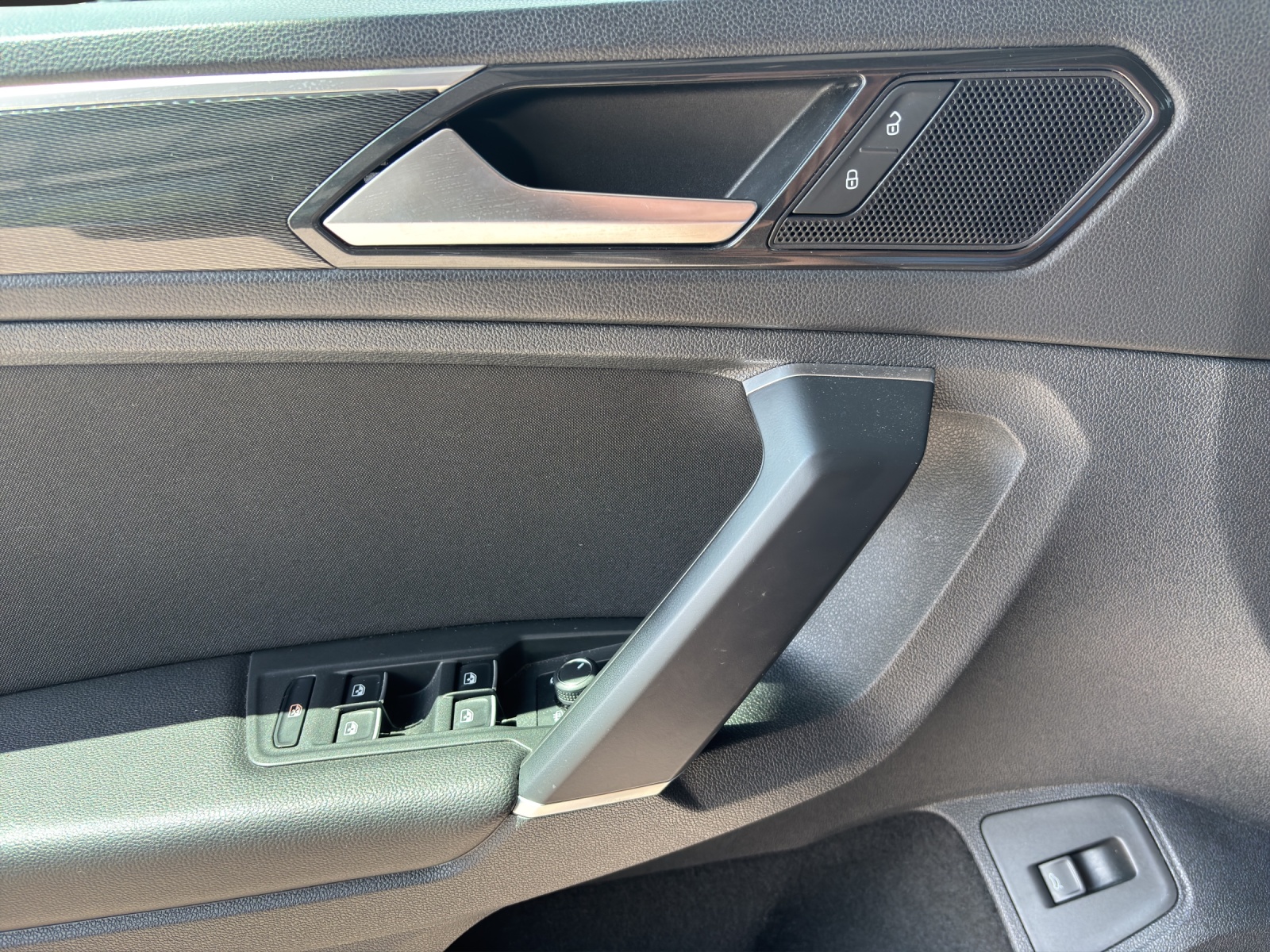 VW Tiguan 2.0TSI Highline 4Motion DSG-image-10