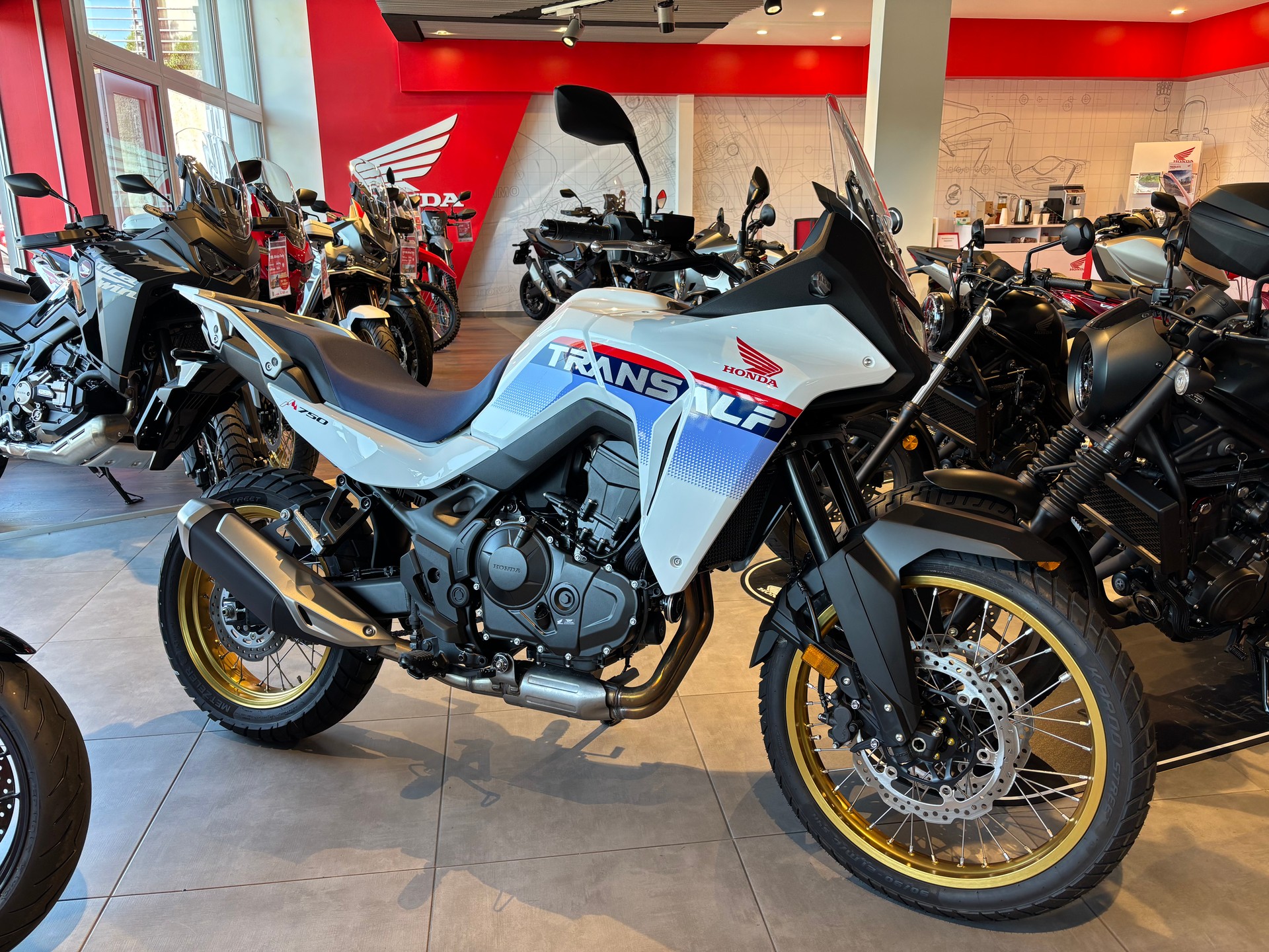 HONDA XL 750 Transalp-image-0