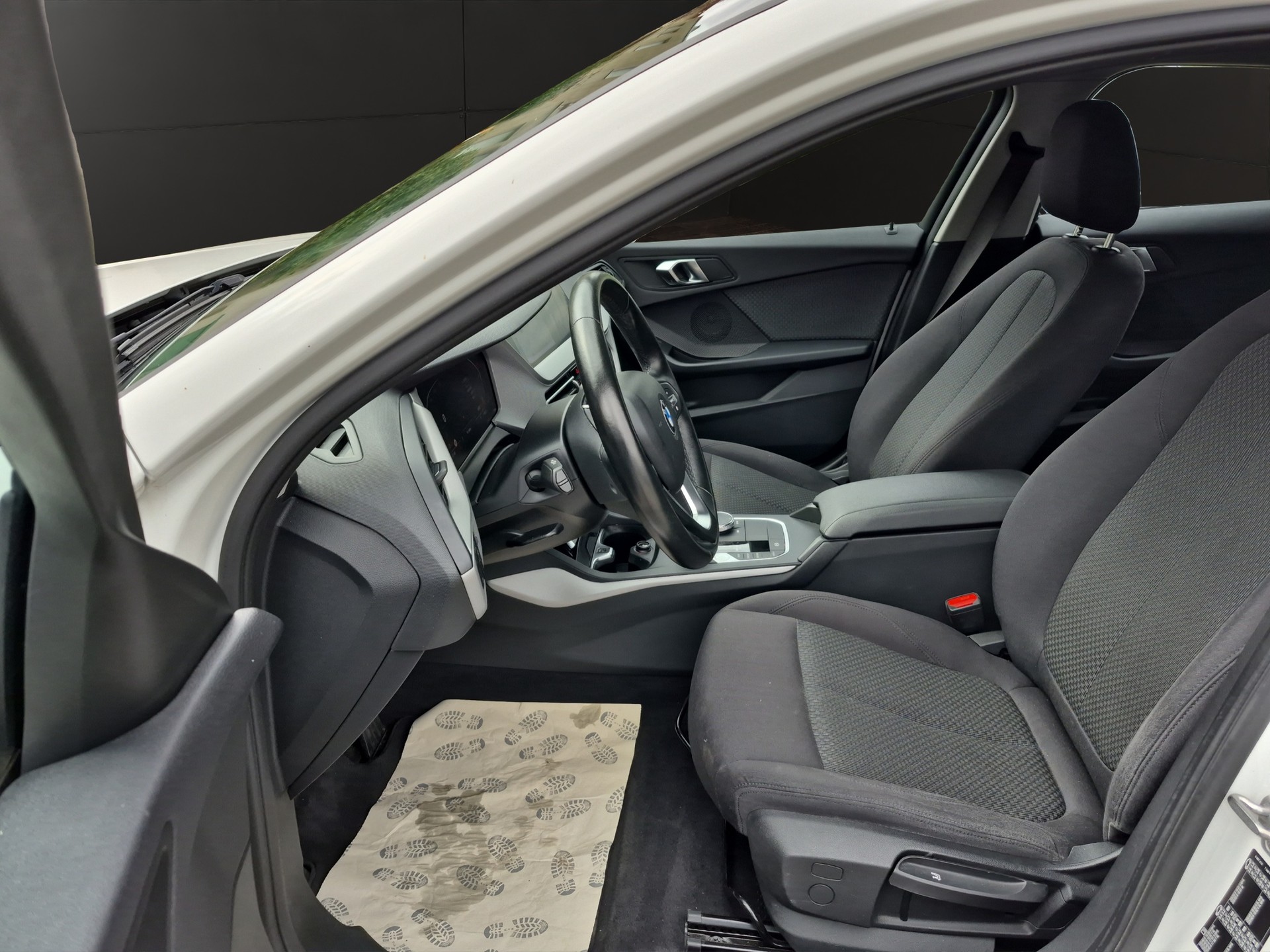 BMW 118i Steptronic Sport Line-image-9