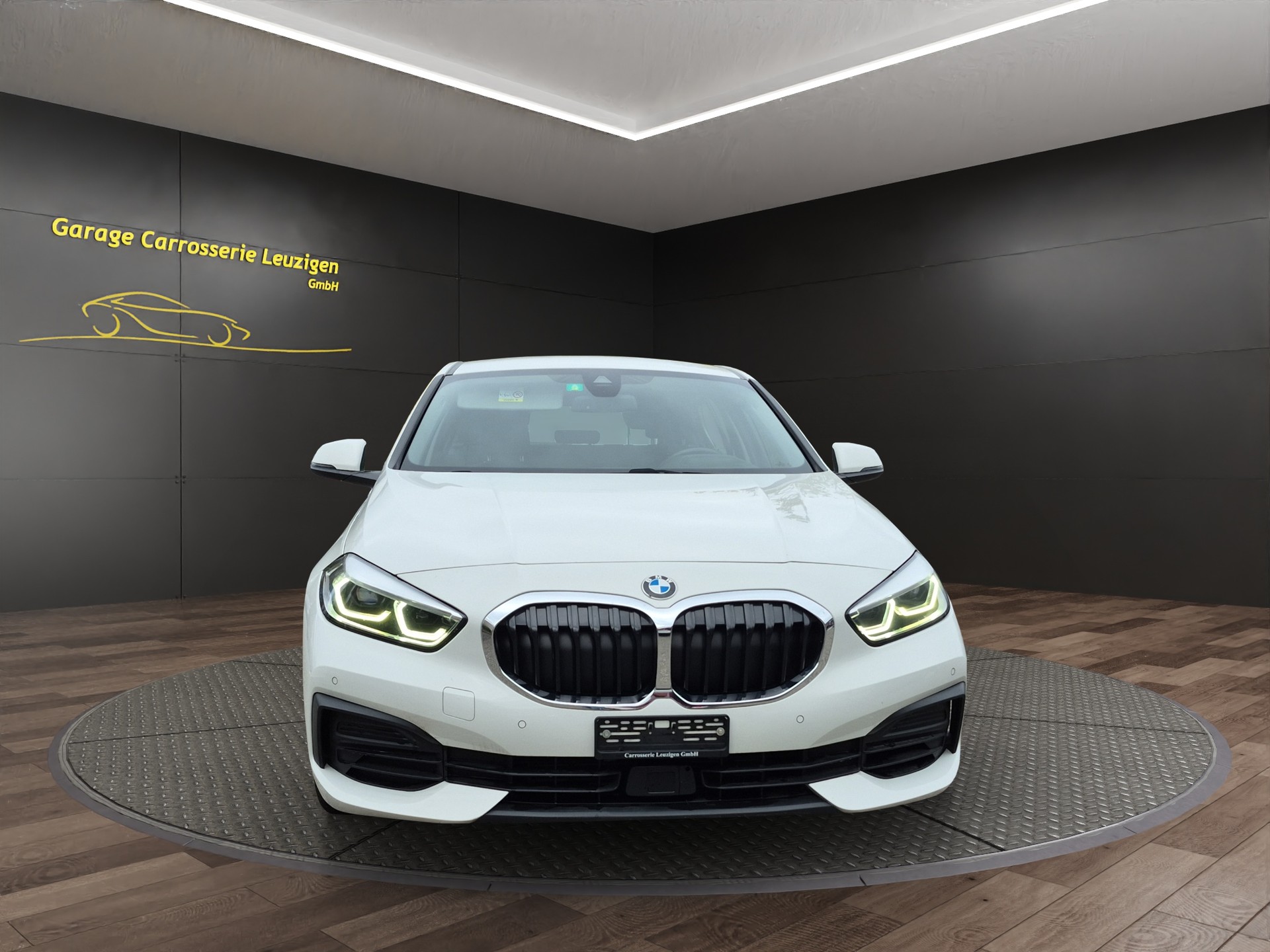 BMW 118i Steptronic Sport Line-image-2