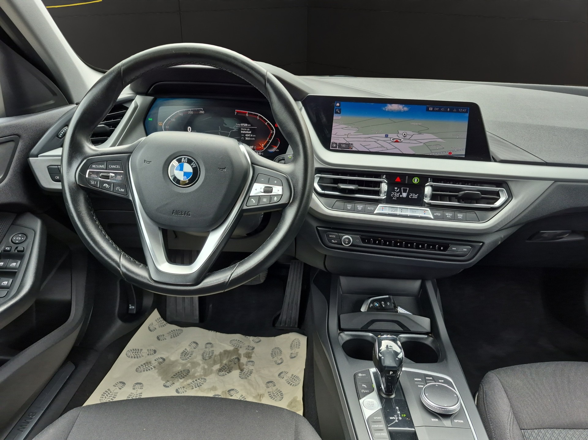 BMW 118i Steptronic Sport Line-image-11
