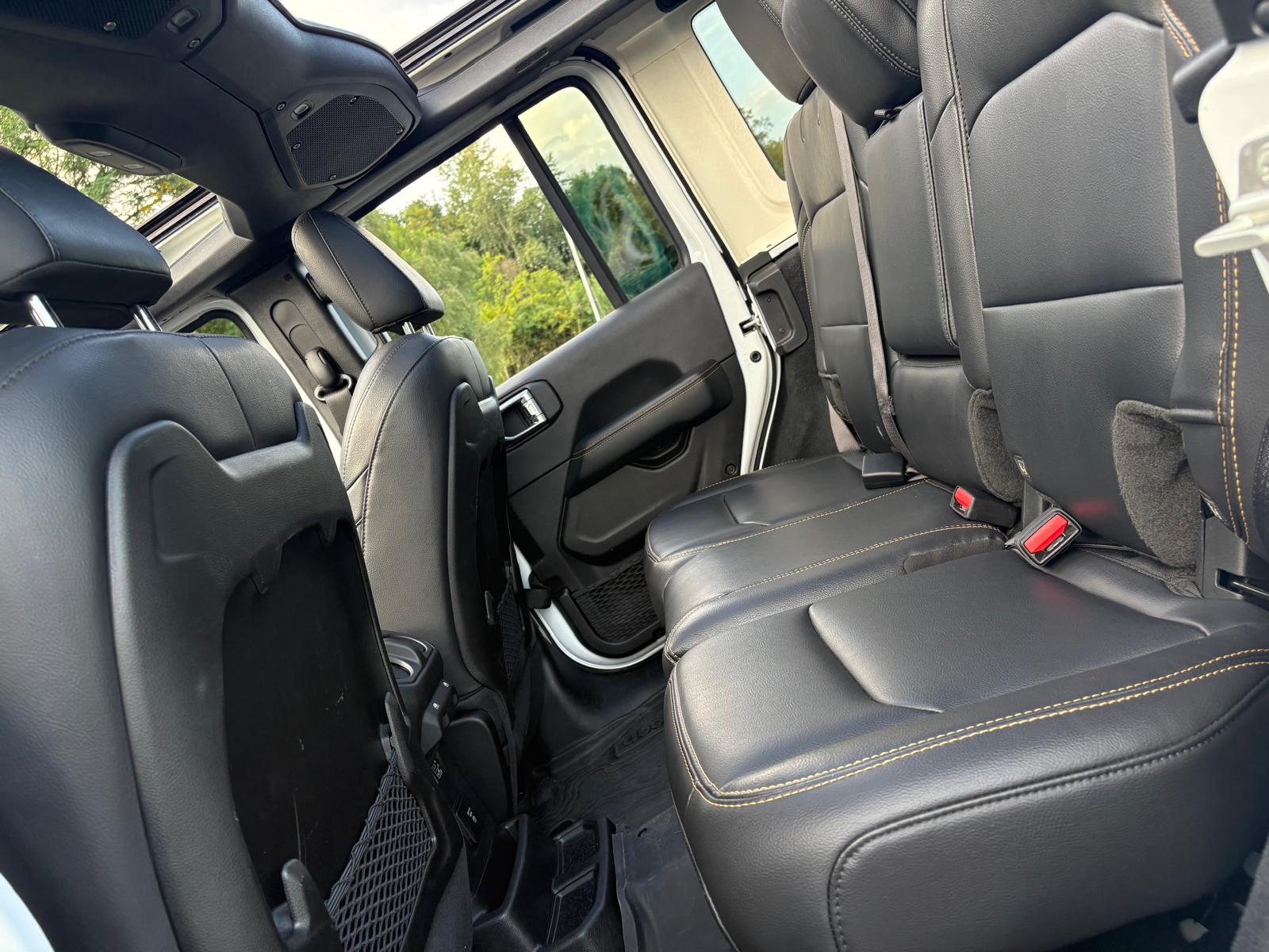 JEEP 2.0 Turbo Sahara Power Unlimited-image-16
