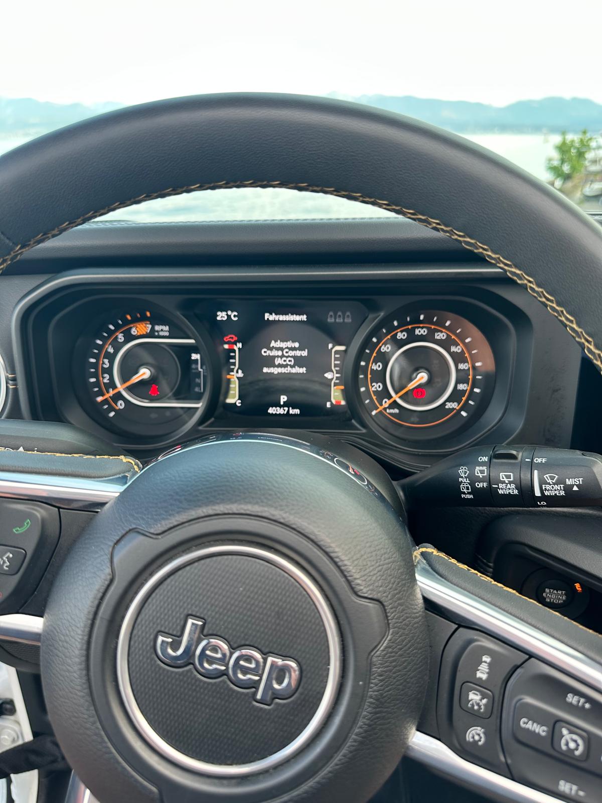JEEP 2.0 Turbo Sahara Power Unlimited-image-14