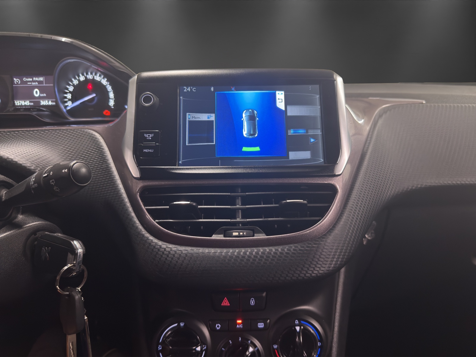 PEUGEOT 2008 1.2 VTI Active-image-11