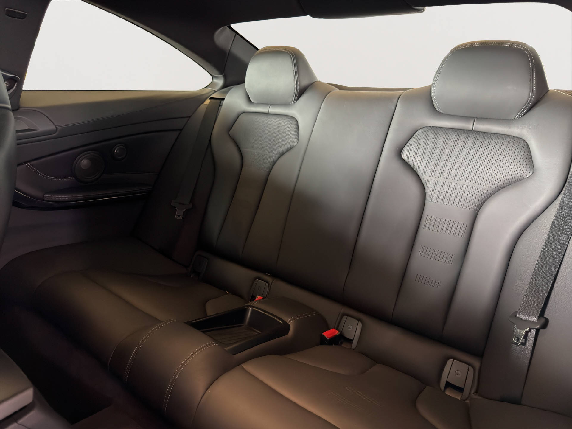 BMW M4 Coupé-image-17