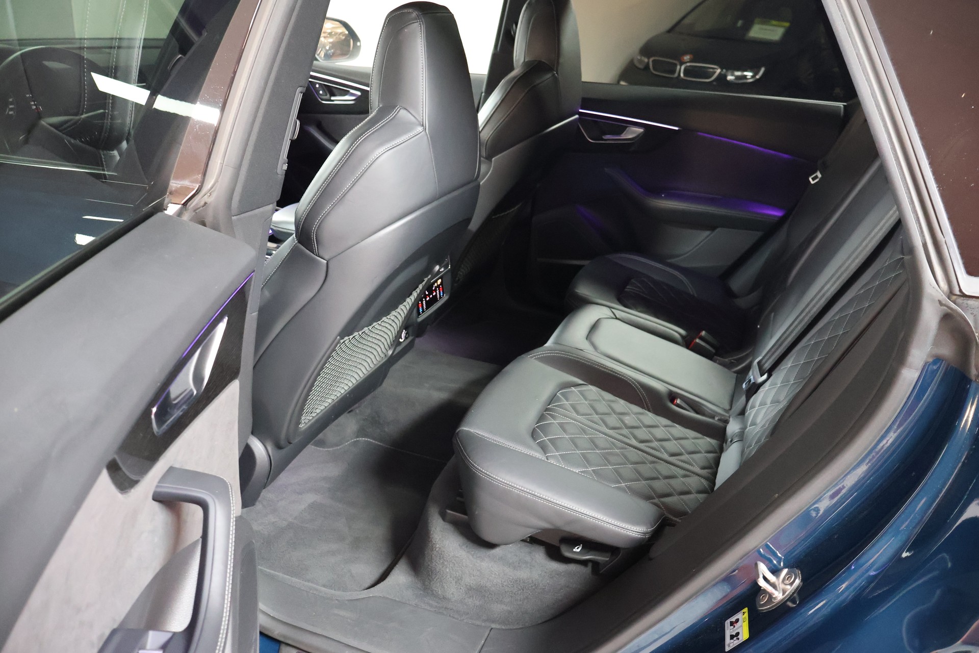 AUDI Q8 50 TDI quattro tiptronic-image-19