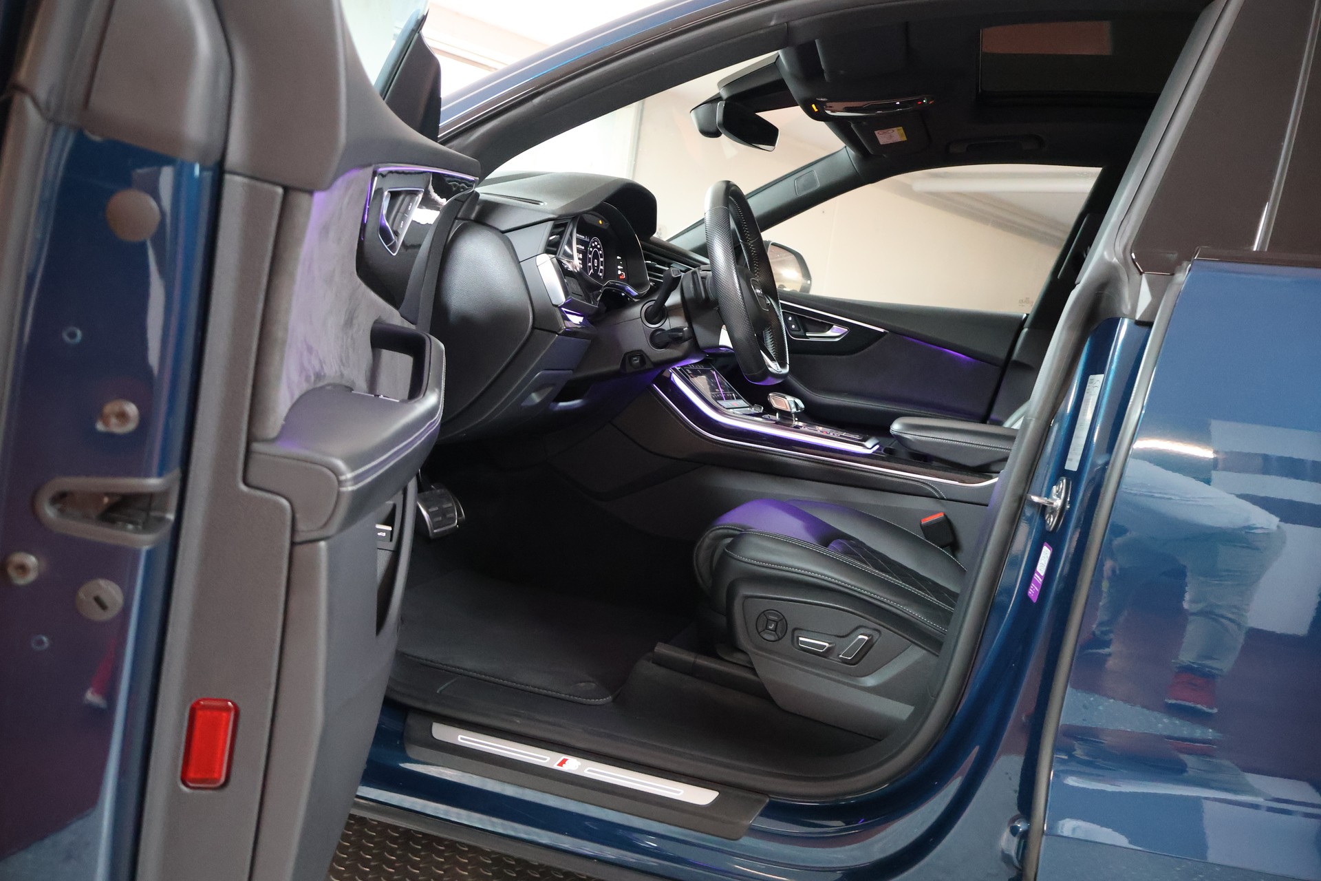 AUDI Q8 50 TDI quattro tiptronic-image-8