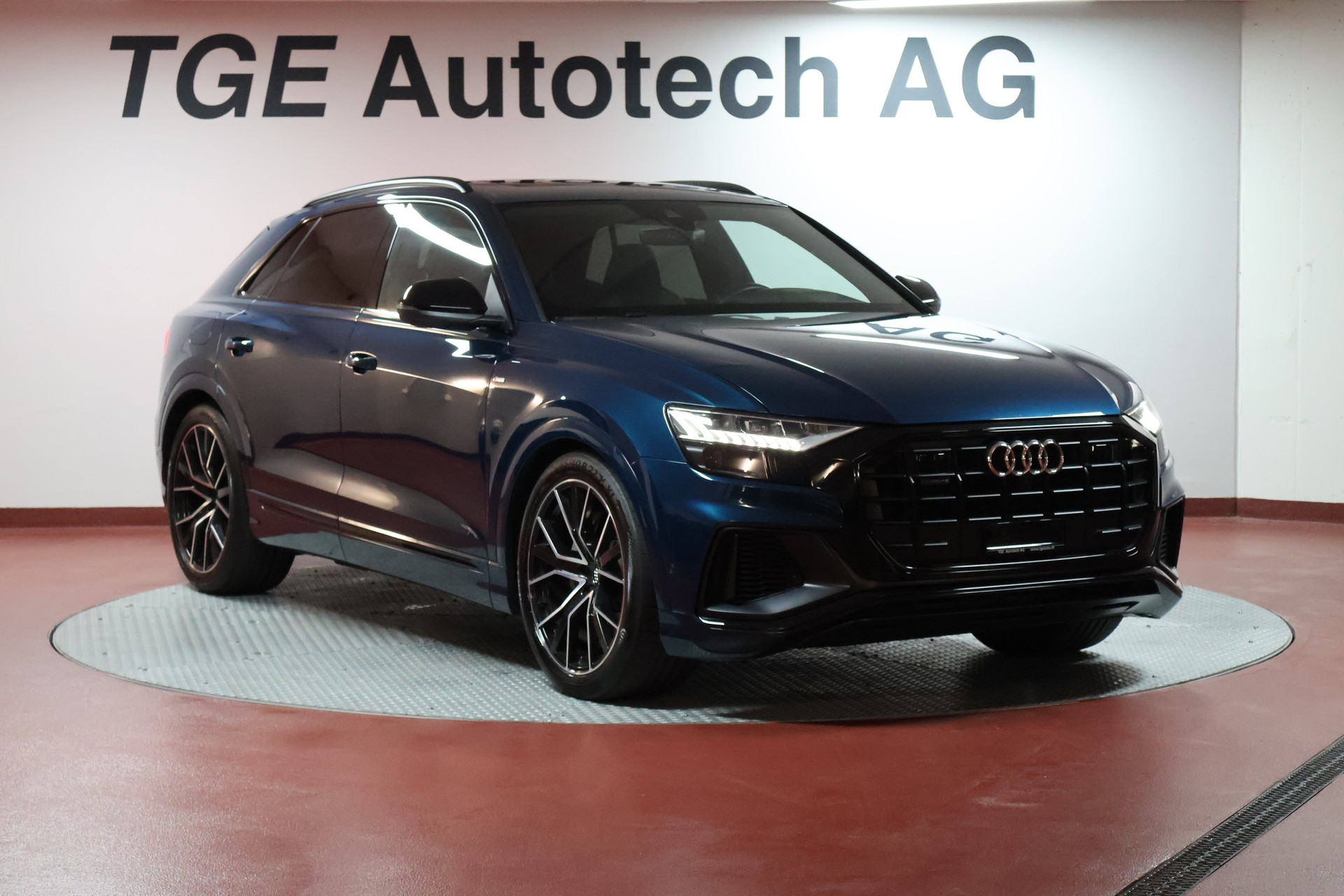 AUDI Q8 50 TDI quattro tiptronic-showroom-element-2