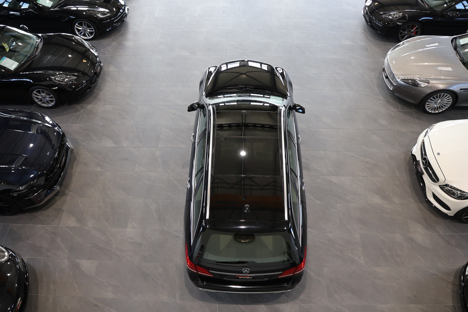 MERCEDES-BENZ E 500 Elégance 4Matic 7G-Tronic-image-7