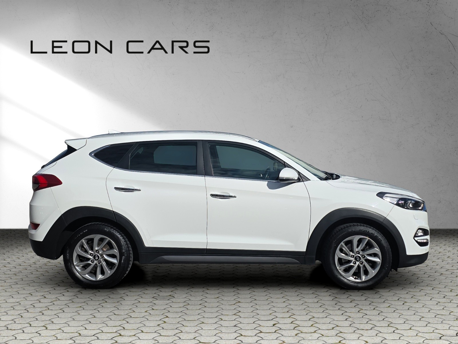 HYUNDAI Tucson 2.0 CRDI Plena 4WD Automatic-showroom-element-3