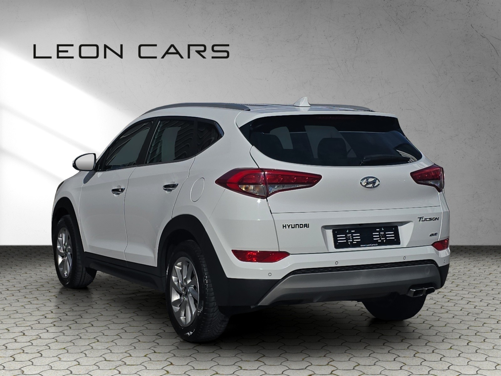 HYUNDAI Tucson 2.0 CRDI Plena 4WD Automatic-image-6